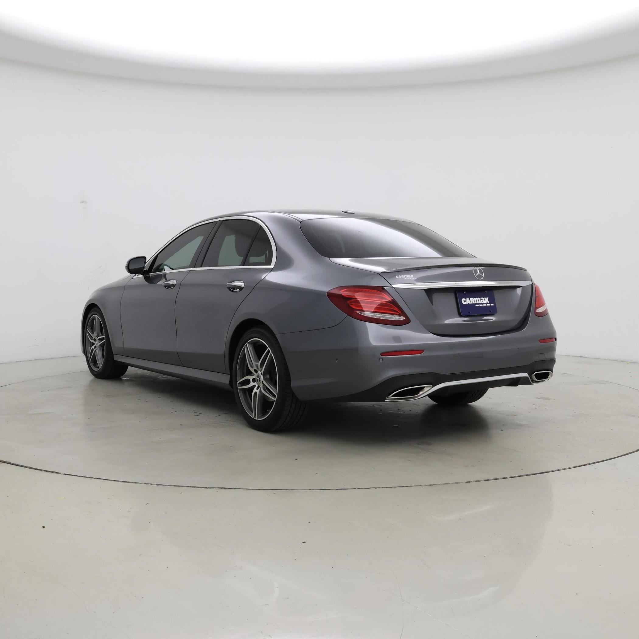 Thumbnail: 2018 Mercedes-Benz E-Class - 2