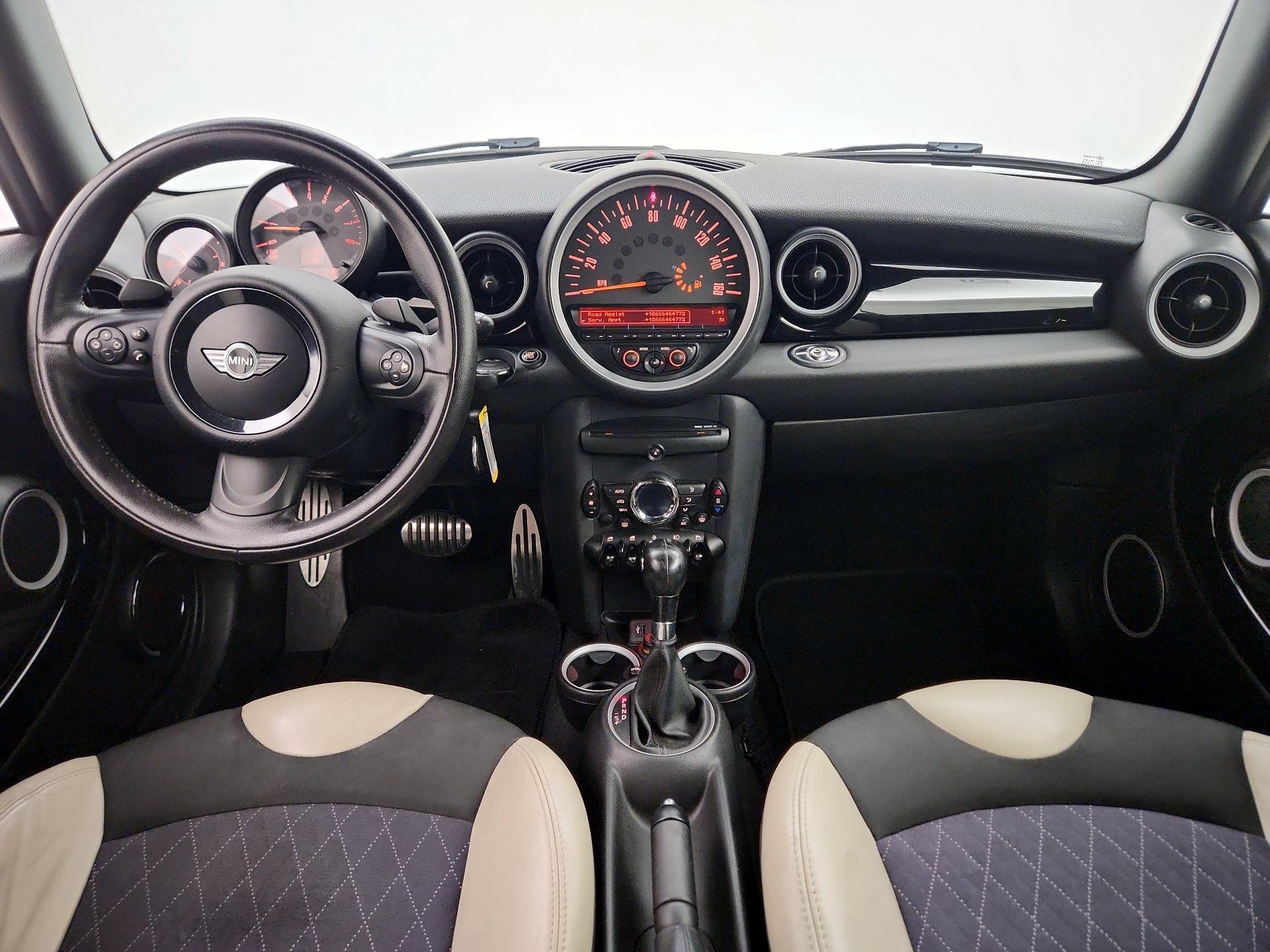 Thumbnail: 2015 MINI Cooper - 9