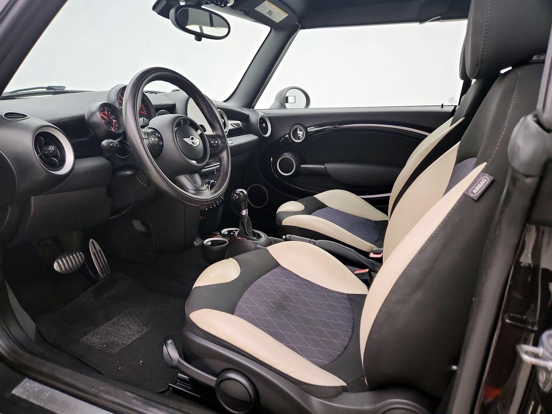 Thumbnail: 2015 MINI Cooper - 11