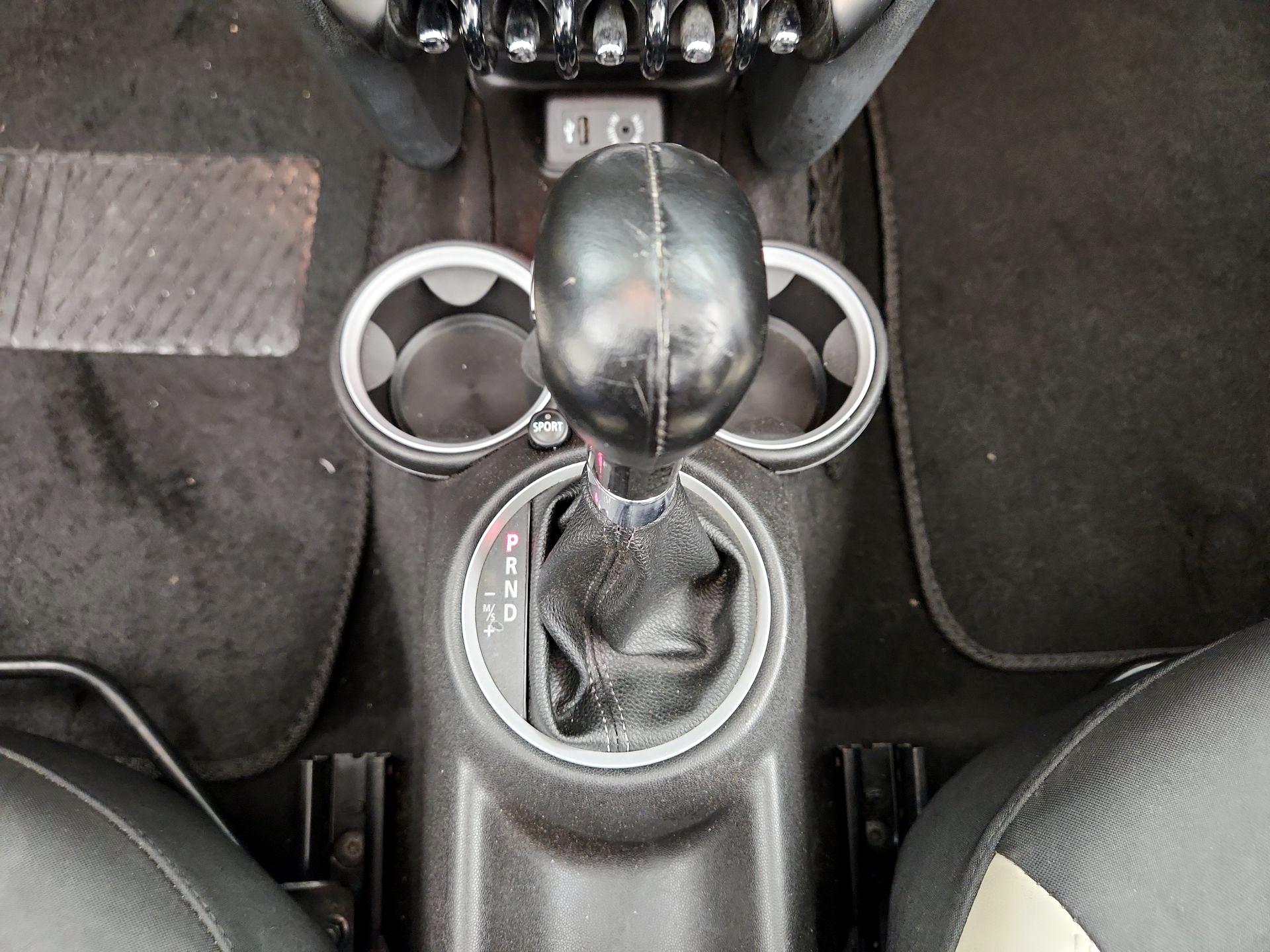 Thumbnail: 2015 MINI Cooper - 15