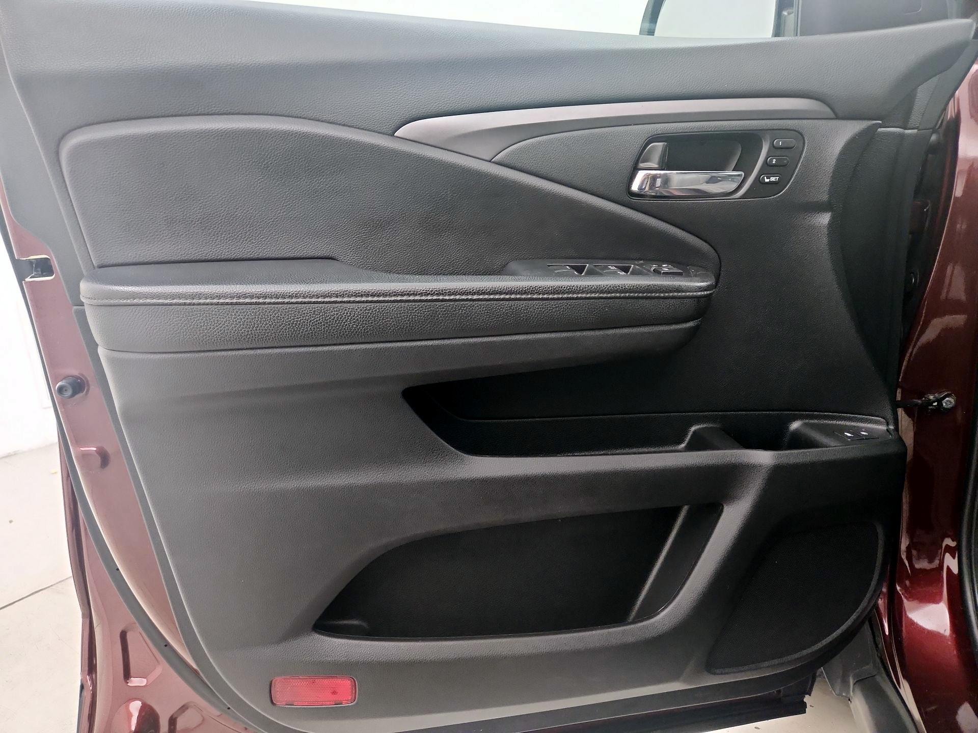 Thumbnail: 2020 Honda Passport - 12