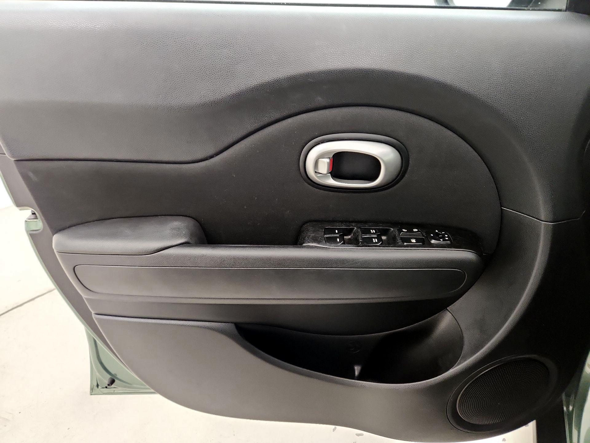 Thumbnail: 2014 Kia Soul - 12