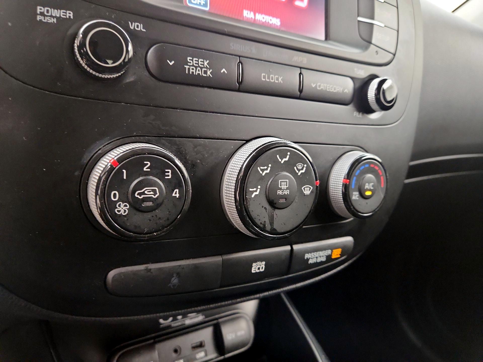 Thumbnail: 2014 Kia Soul - 16