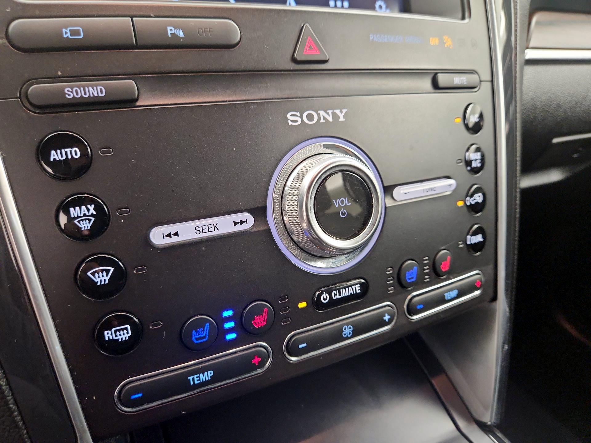 Thumbnail: 2019 Ford Explorer - 17