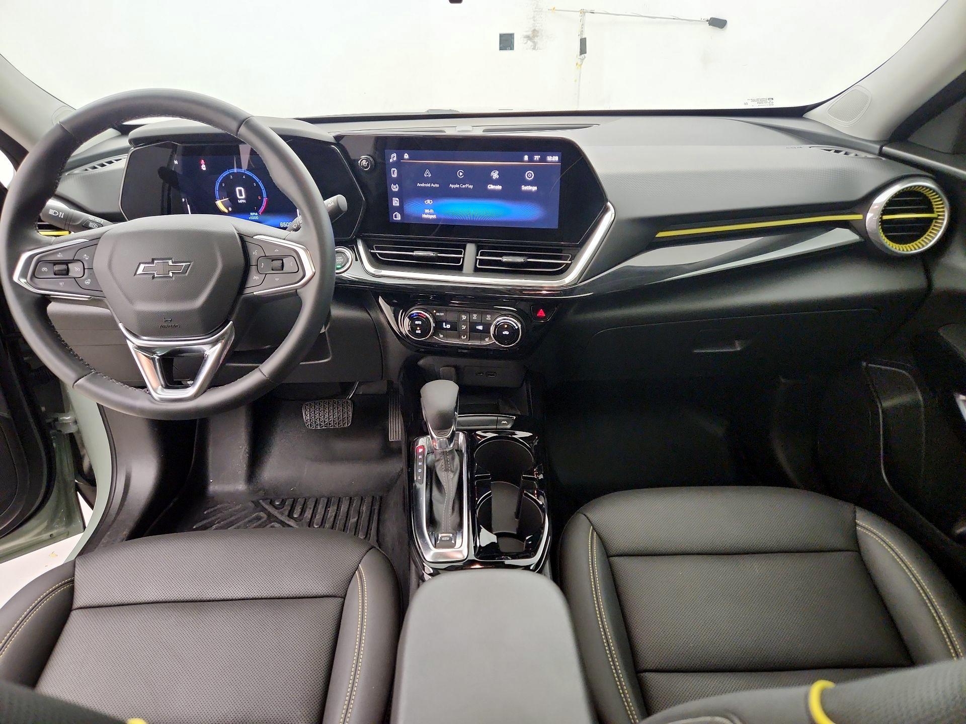 Thumbnail: 2025 Chevrolet Trax - 9