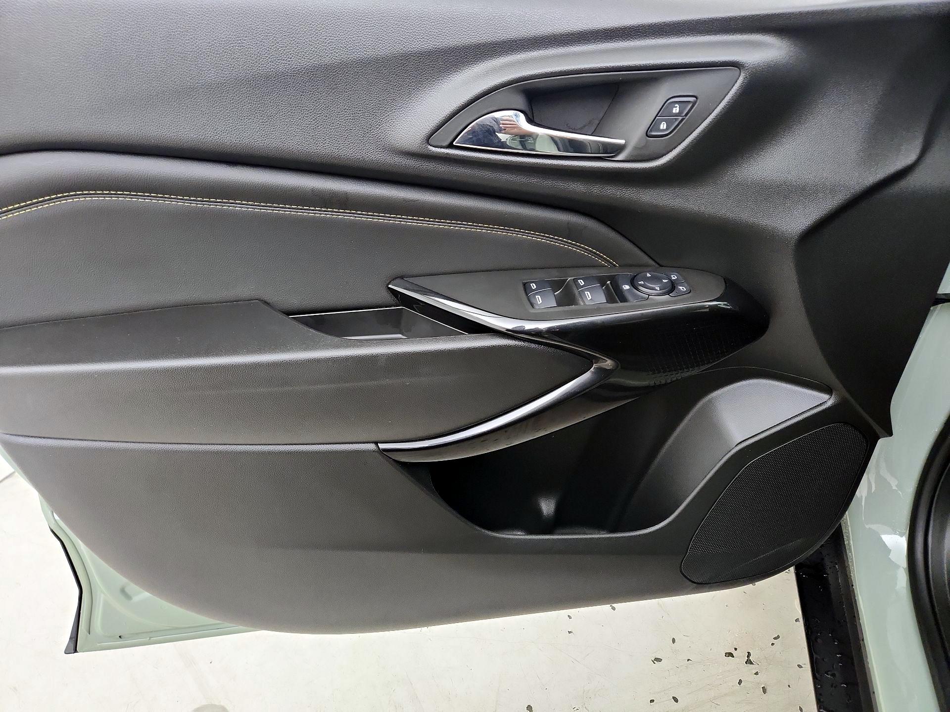 Thumbnail: 2025 Chevrolet Trax - 12