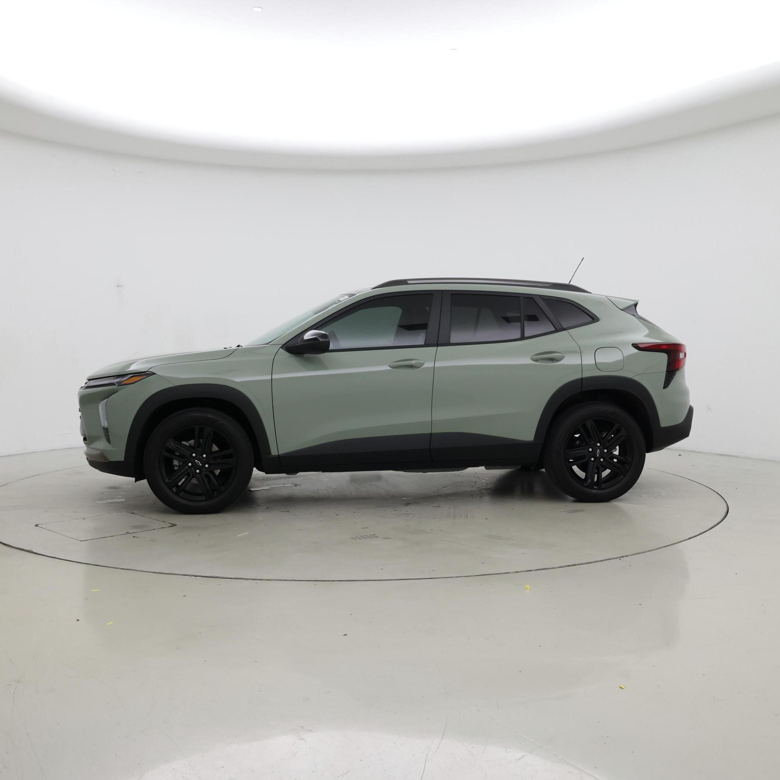 Thumbnail: 2025 Chevrolet Trax - 3