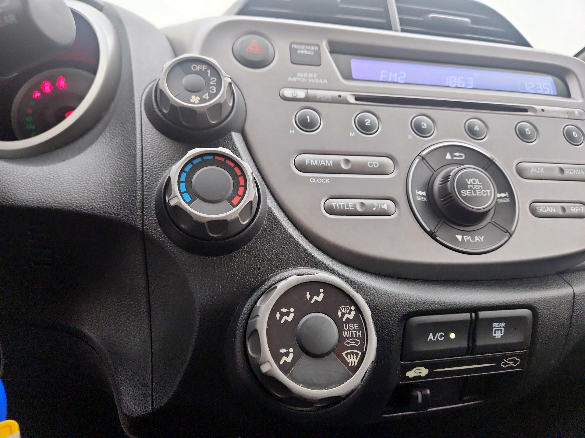 Thumbnail: 2013 Honda Fit - 15