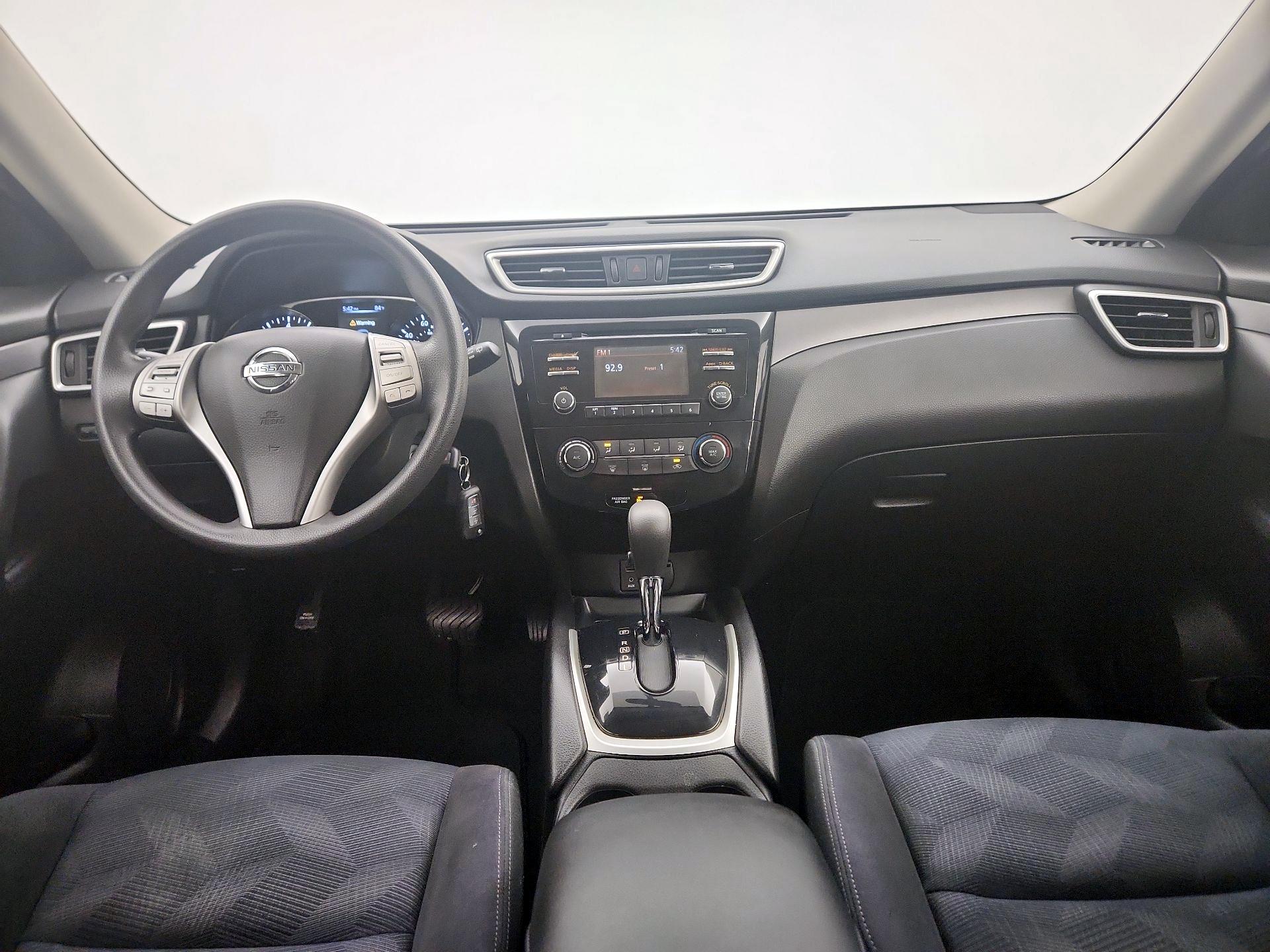 Thumbnail: 2016 Nissan Rogue - 9