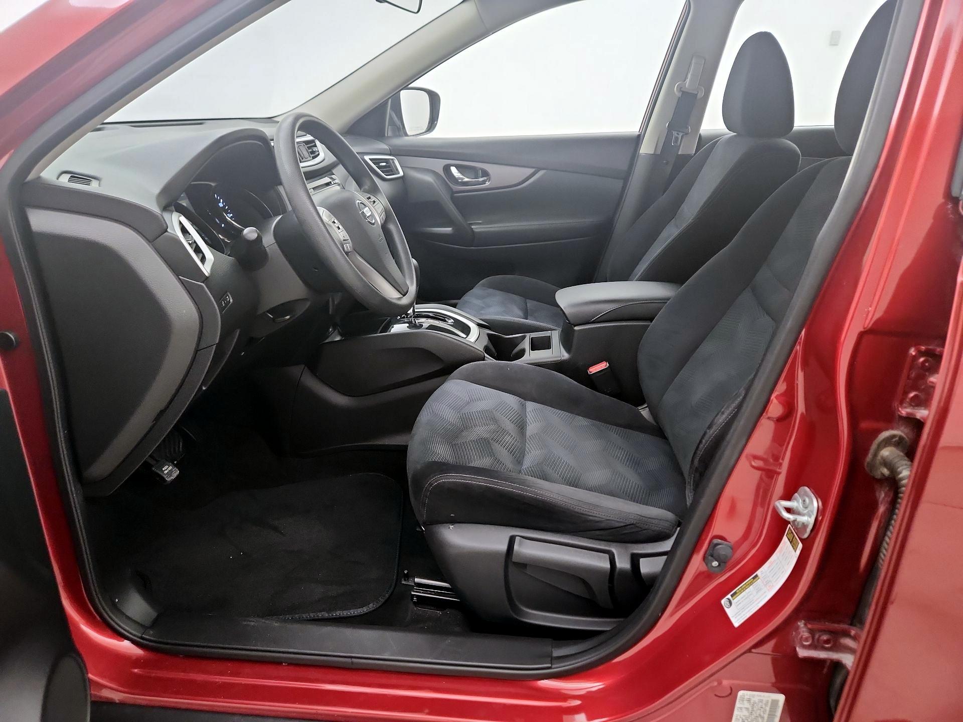 Thumbnail: 2016 Nissan Rogue - 11