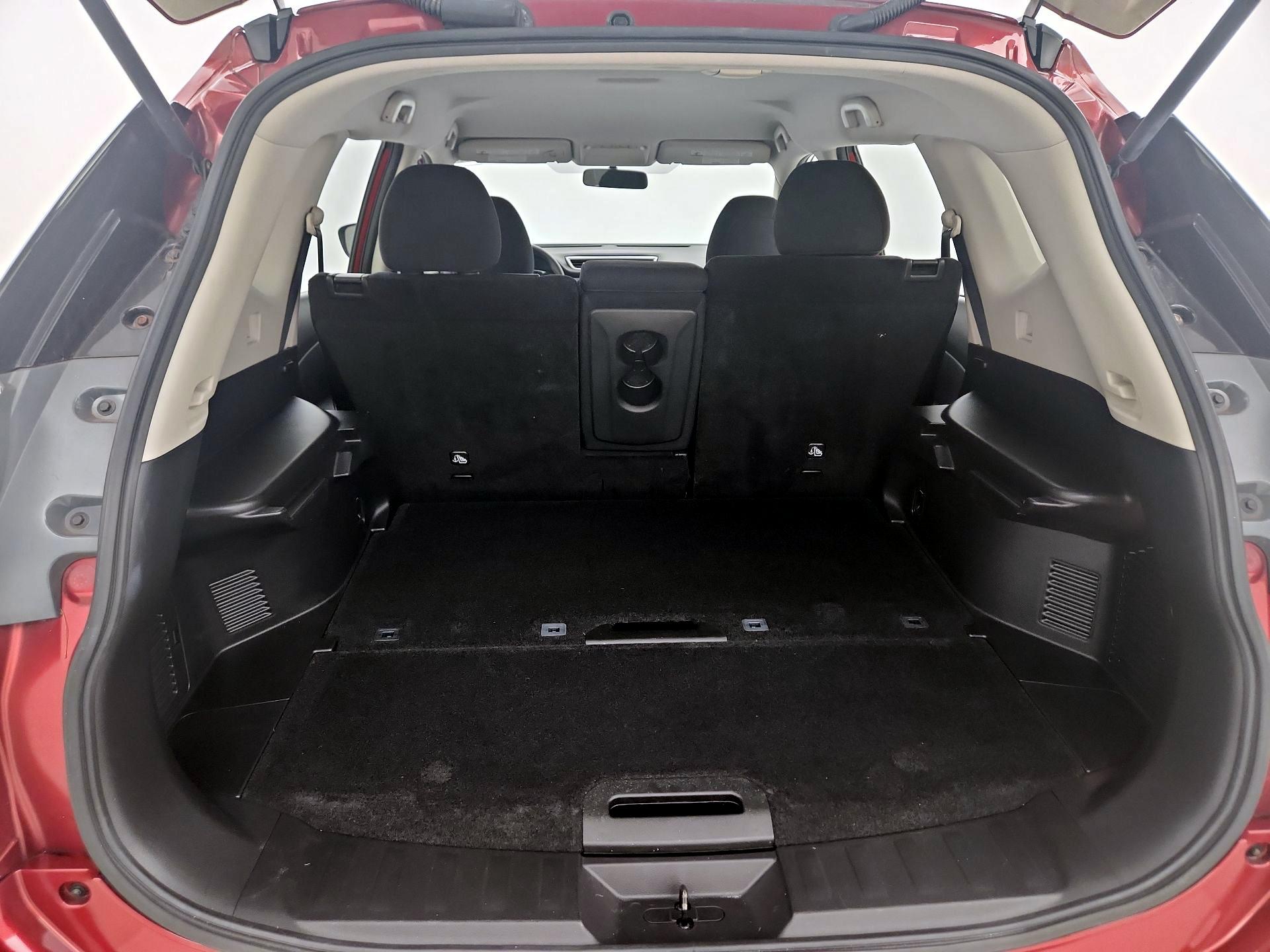 Thumbnail: 2016 Nissan Rogue - 20