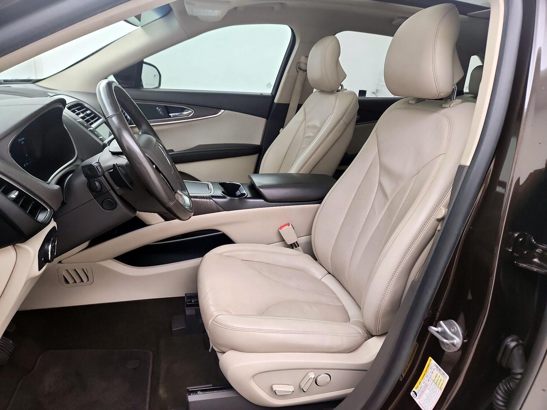 Thumbnail: 2019 Lincoln Nautilus - 11