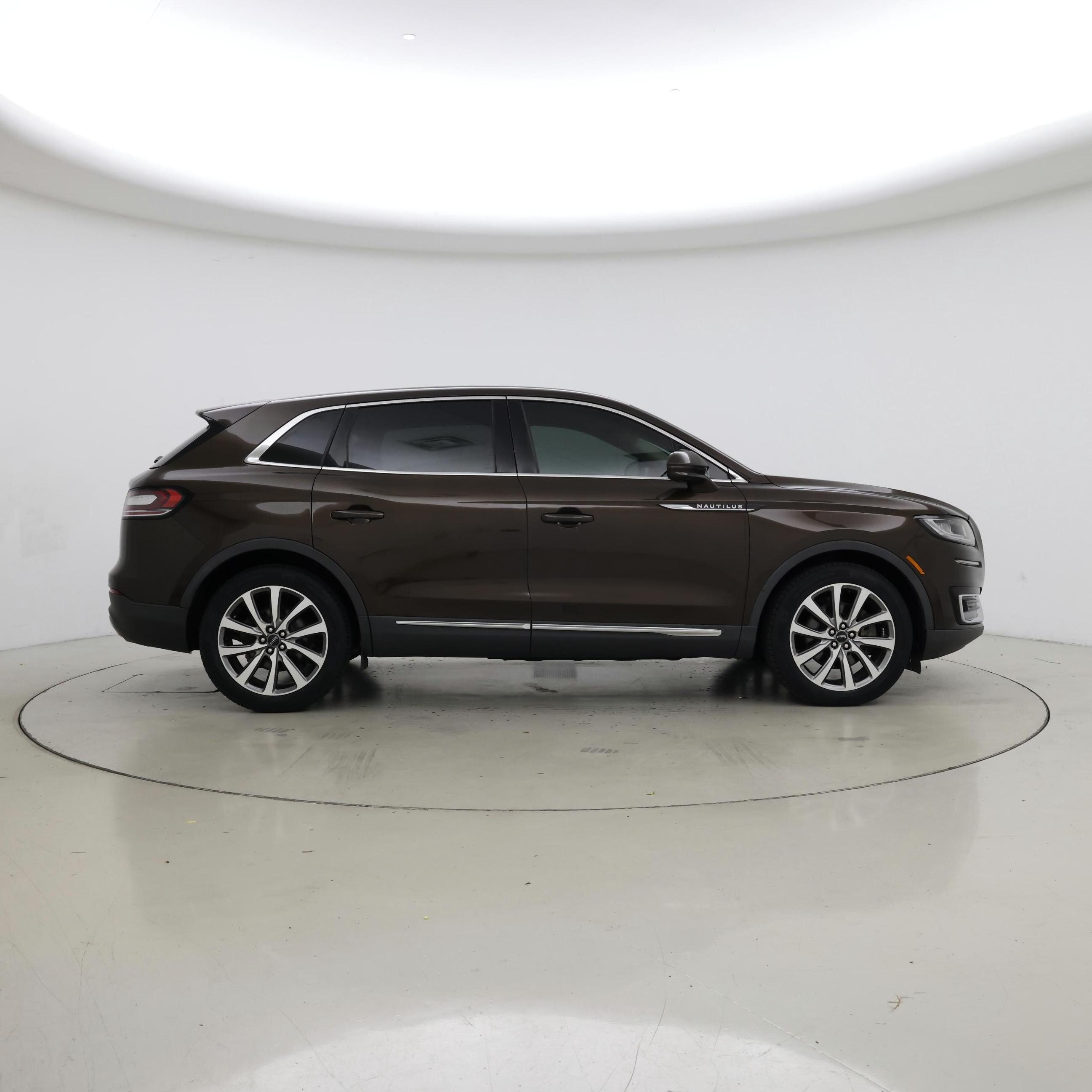 Thumbnail: 2019 Lincoln Nautilus - 7