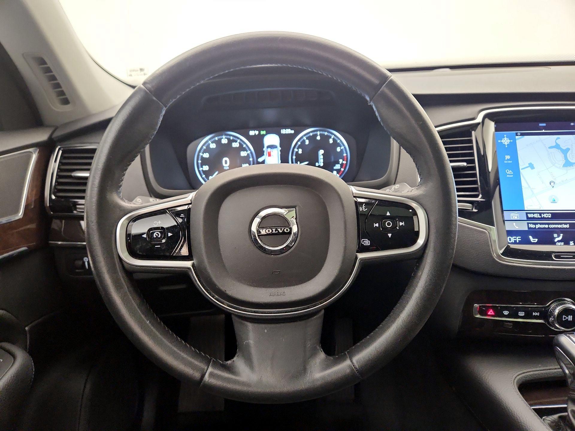 Thumbnail: 2016 Volvo XC90 - 10