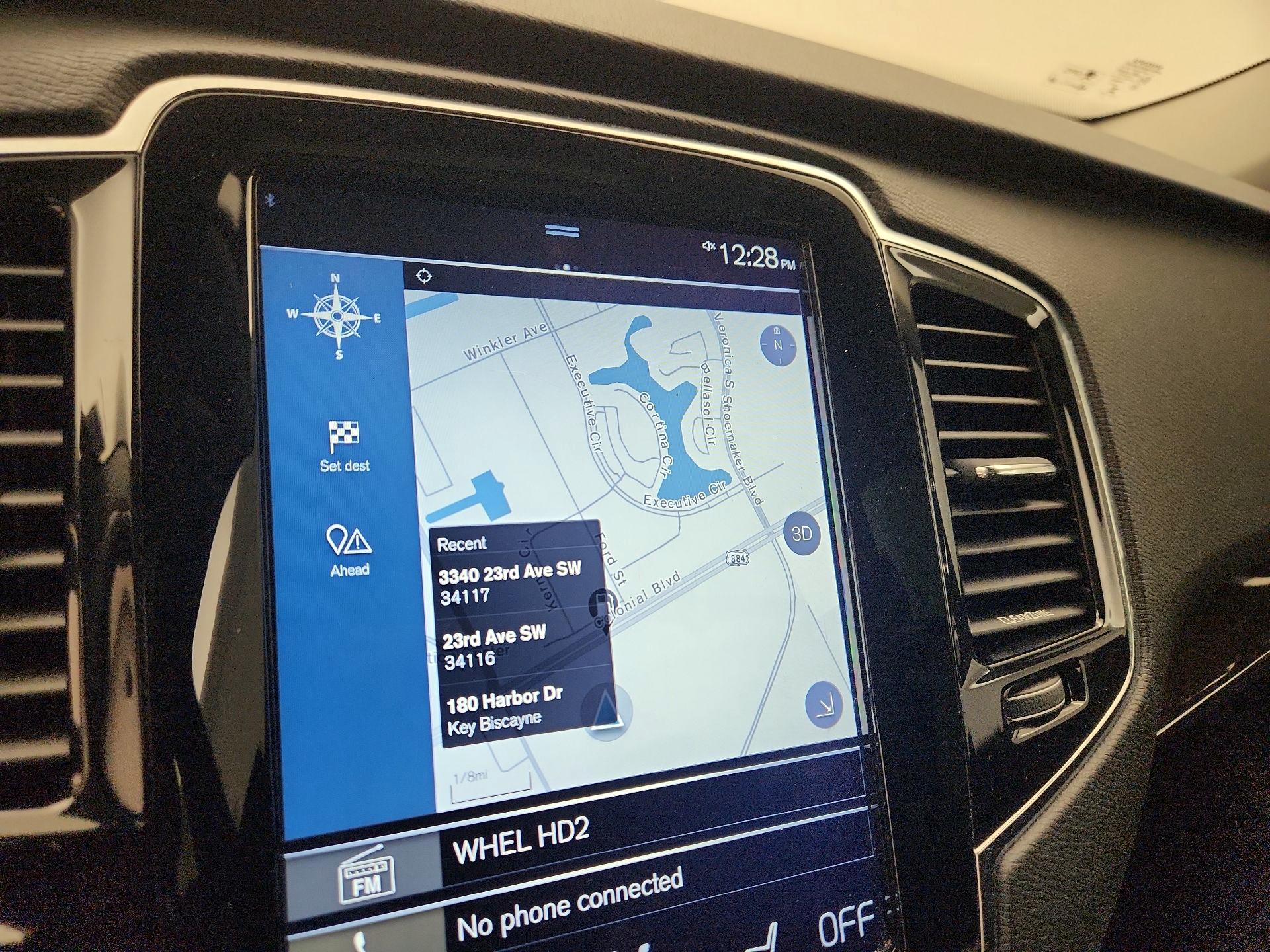 Thumbnail: 2016 Volvo XC90 - 14