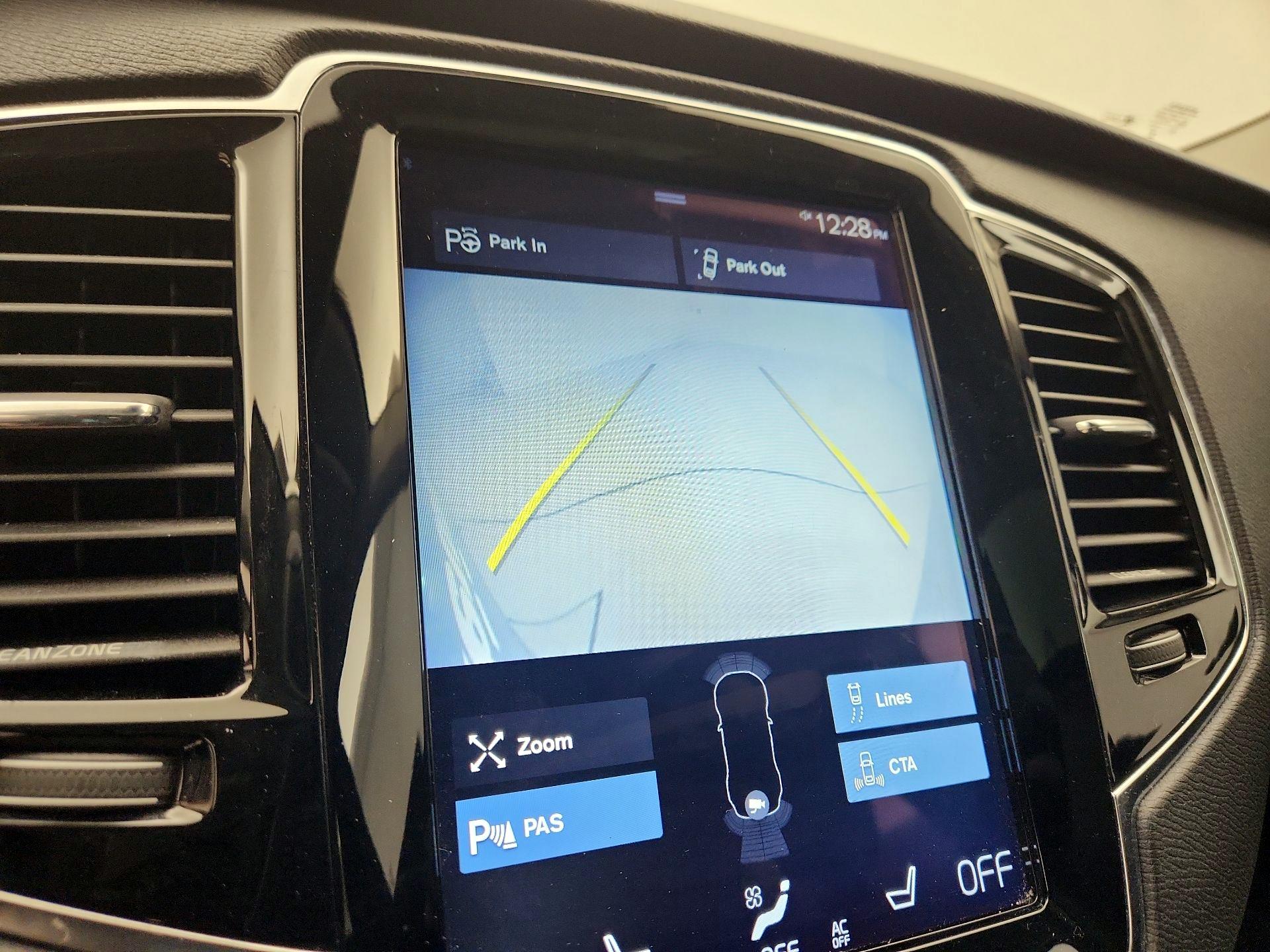 Thumbnail: 2016 Volvo XC90 - 15