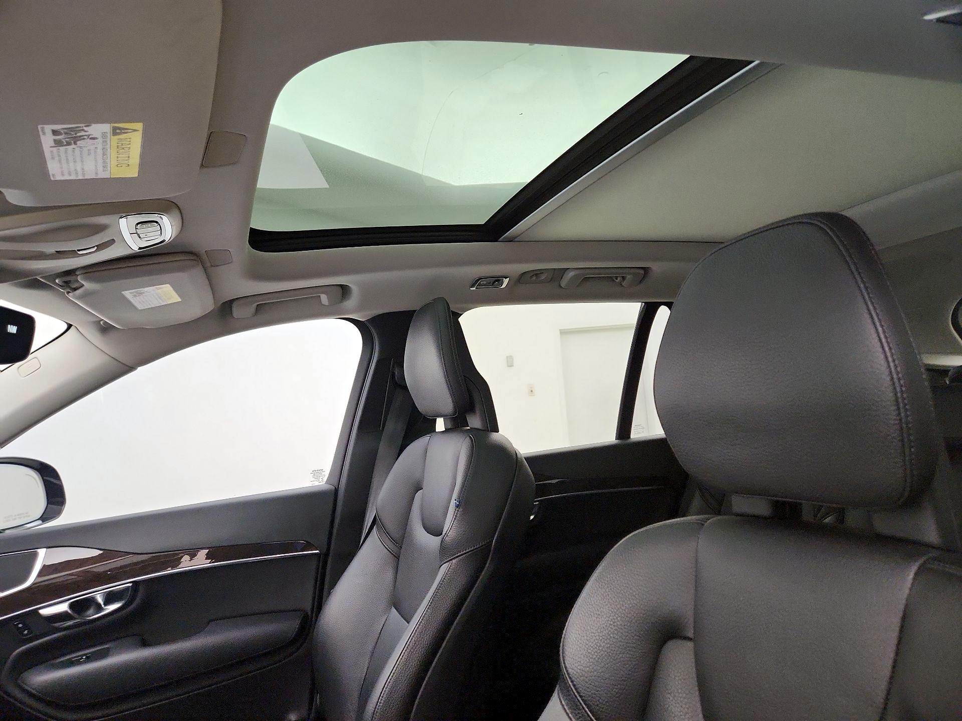 Thumbnail: 2016 Volvo XC90 - 20
