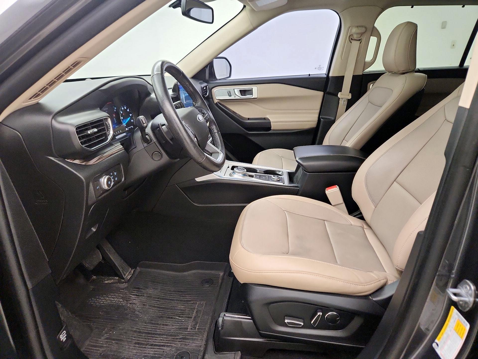 Thumbnail: 2020 Ford Explorer - 11
