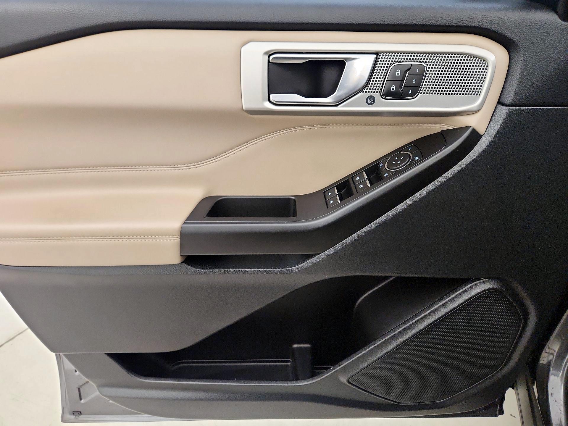 Thumbnail: 2020 Ford Explorer - 12