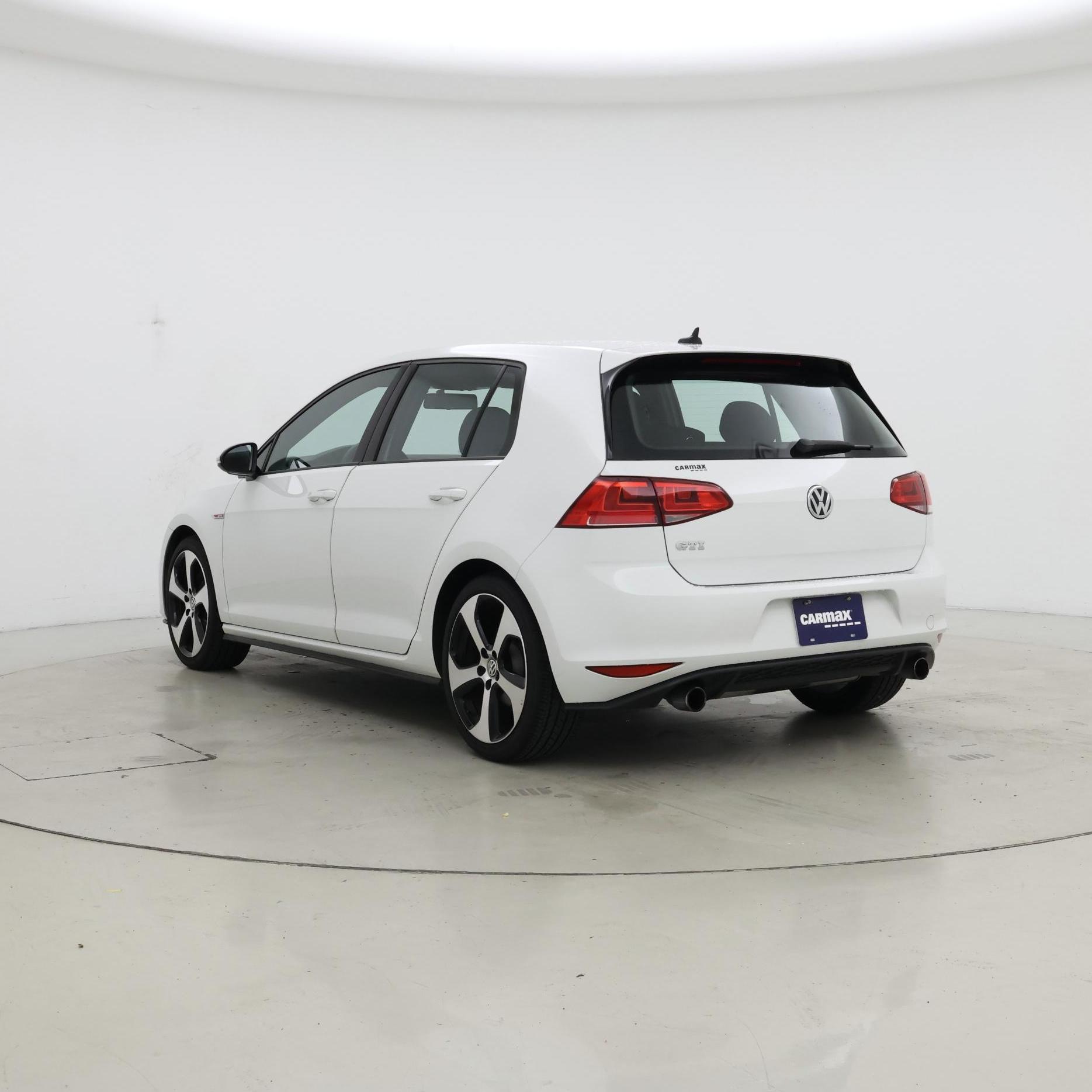 Thumbnail: 2016 Volkswagen Golf - 2