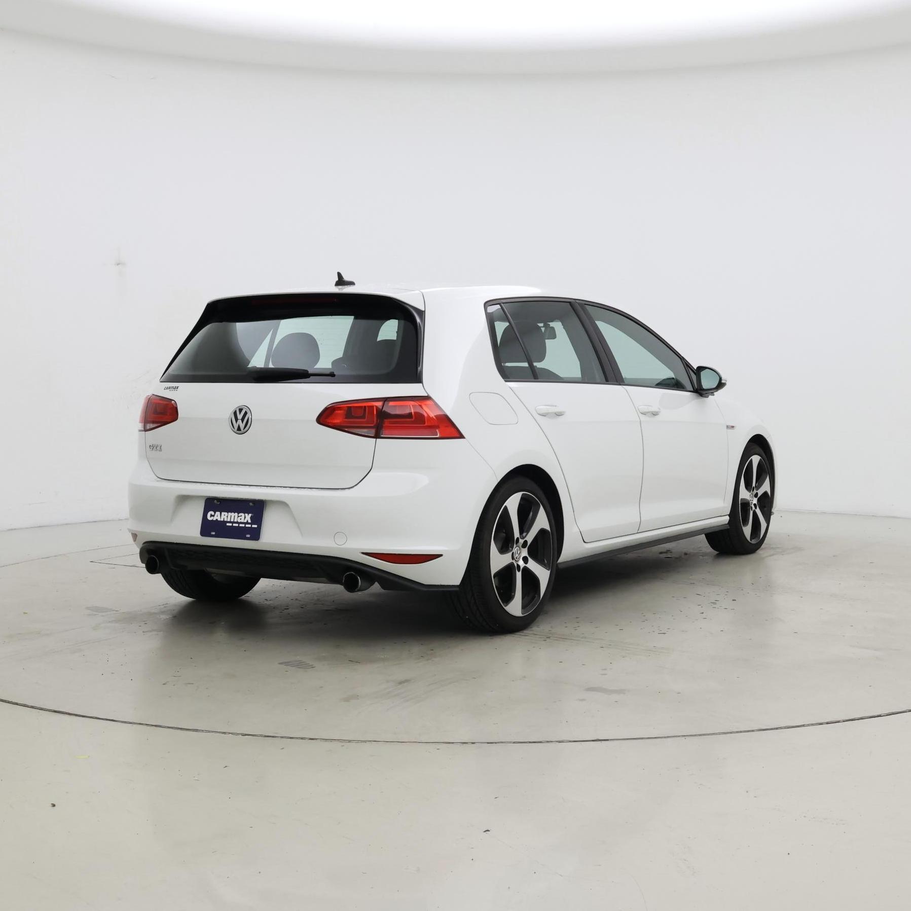 Thumbnail: 2016 Volkswagen Golf - 8