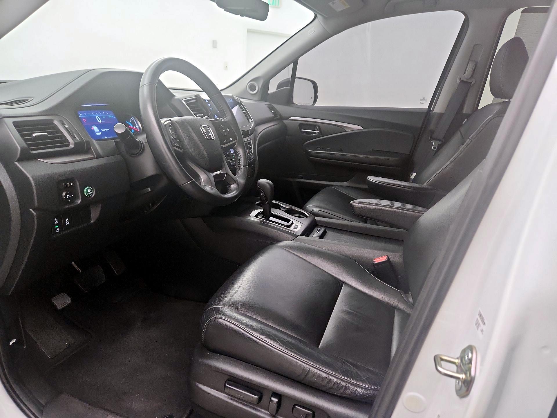 Thumbnail: 2020 Honda Pilot - 11