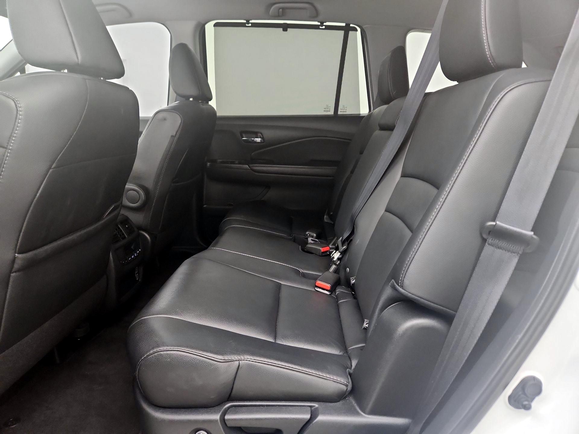 Thumbnail: 2020 Honda Pilot - 20