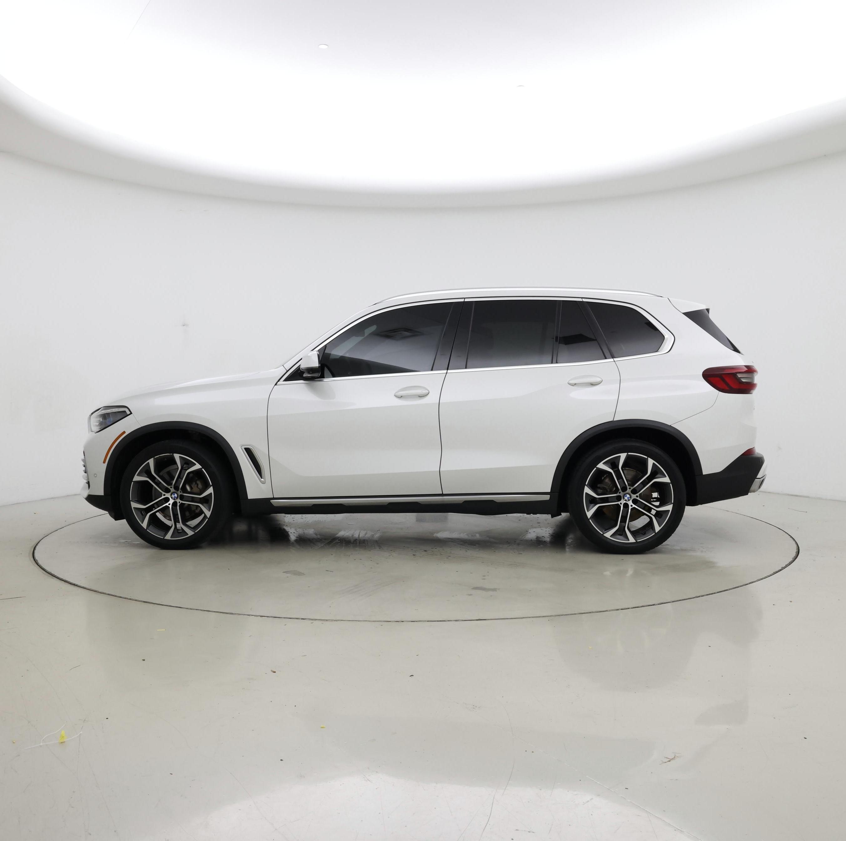 Thumbnail: 2021 BMW X5 - 3