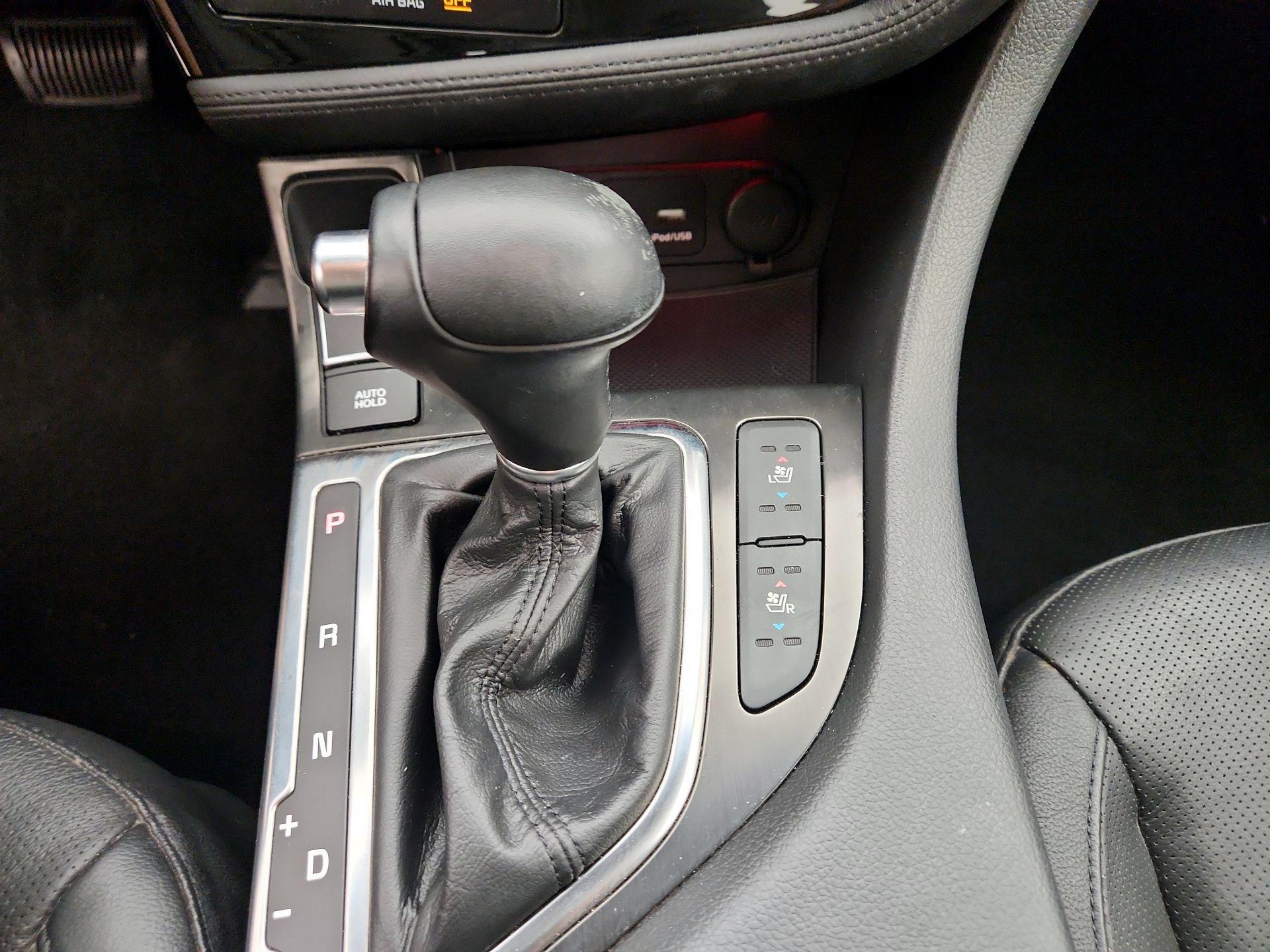 Thumbnail: 2016 Kia Optima - 18
