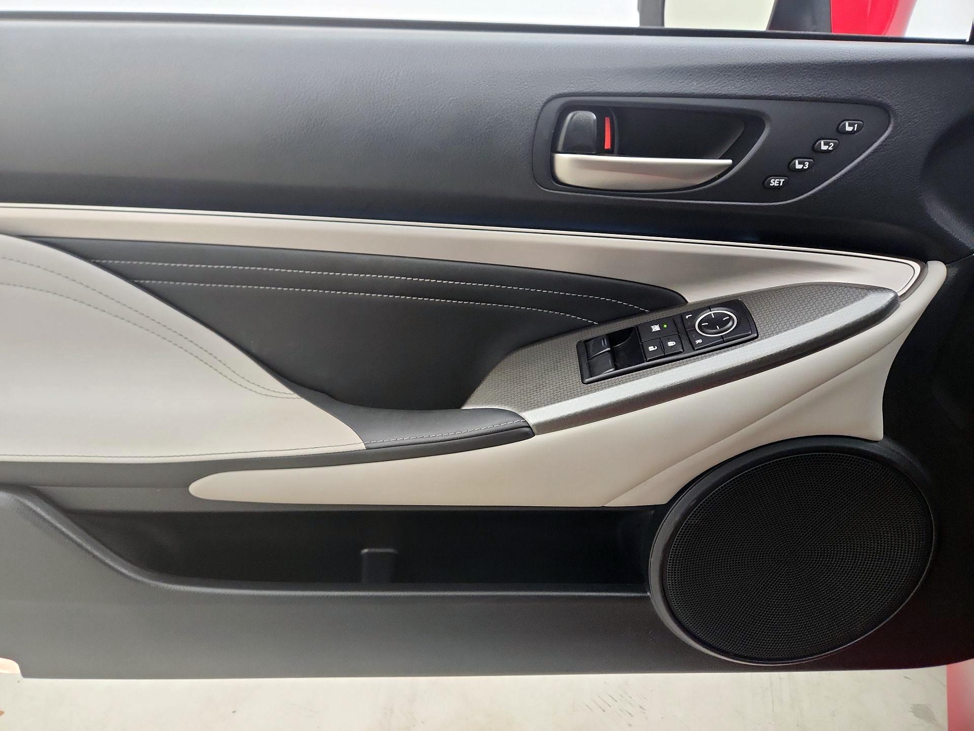 Thumbnail: 2015 Lexus RC - 12