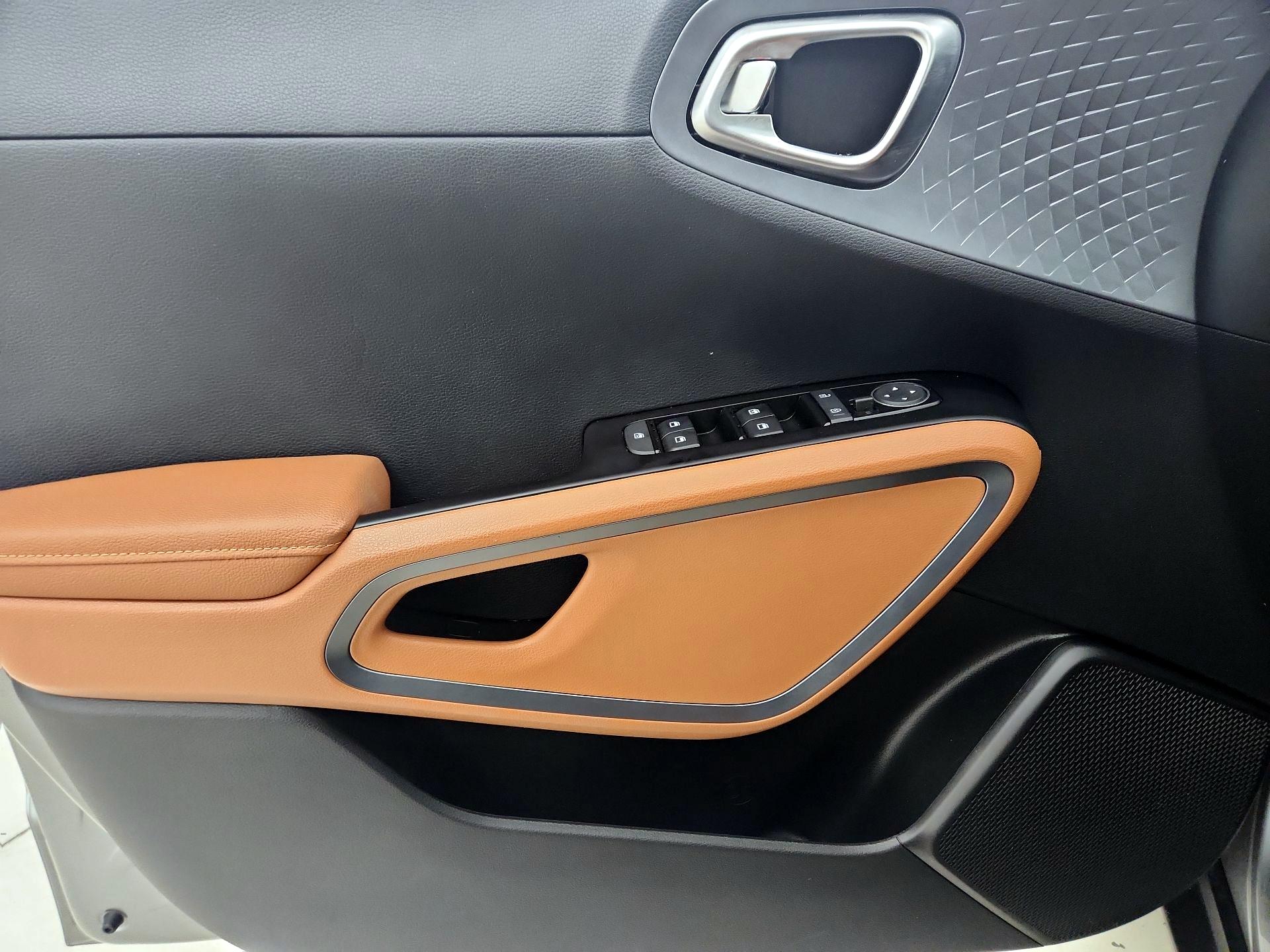 Thumbnail: 2024 Kia Soul - 12