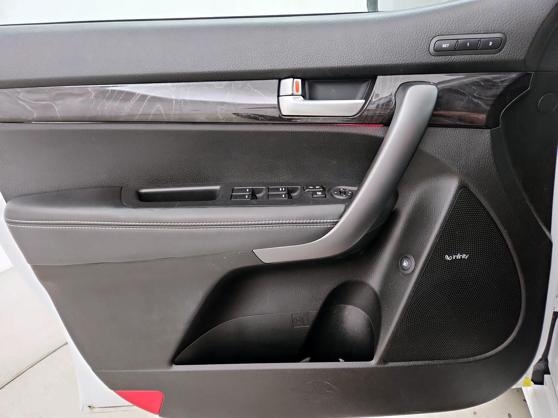 Thumbnail: 2014 Kia Sorento - 12