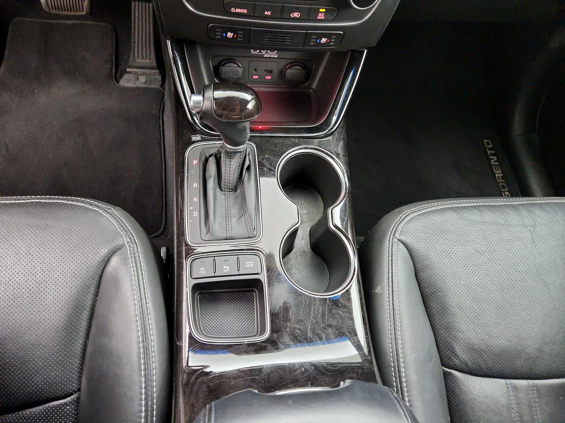 Thumbnail: 2014 Kia Sorento - 18