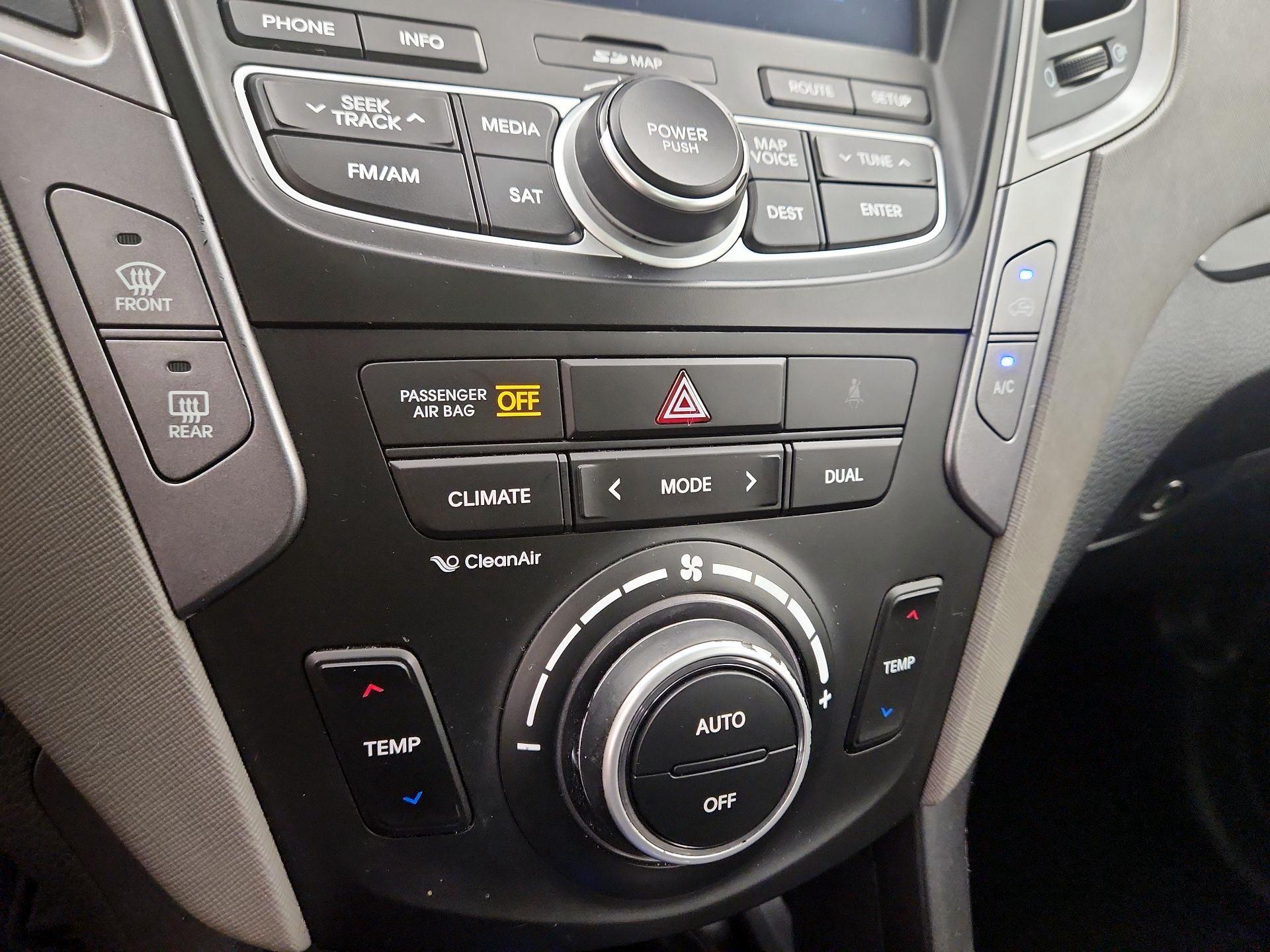 Thumbnail: 2015 Hyundai Santa Fe - 16