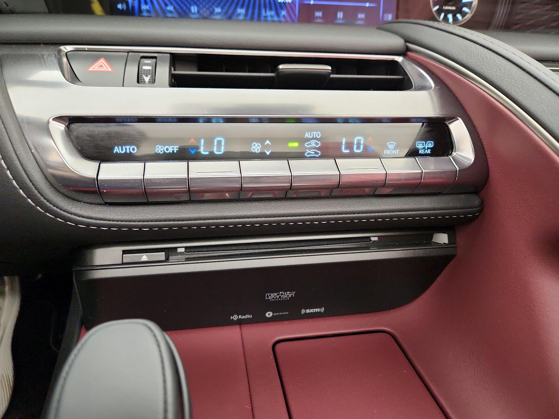 Thumbnail: 2023 Lexus LC - 17