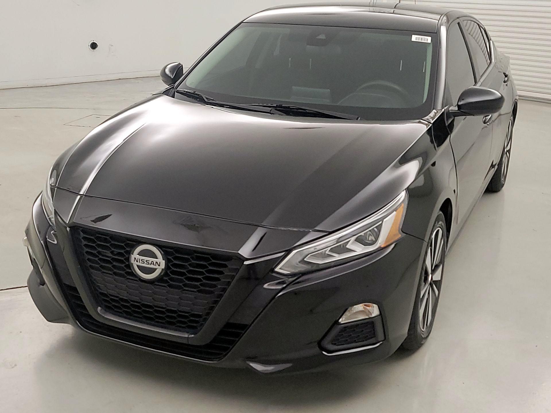 Thumbnail: 2022 Nissan Altima - 3