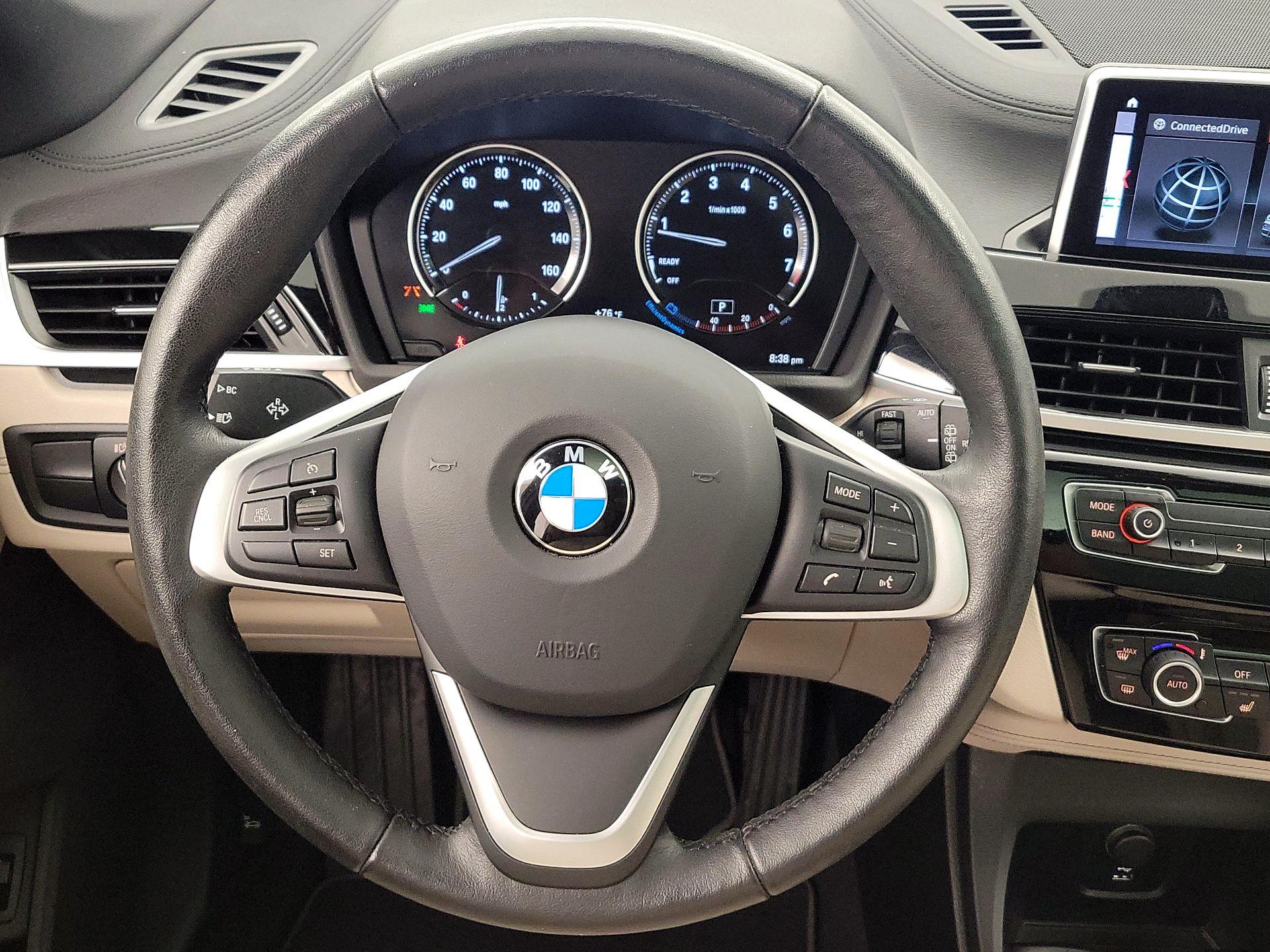 Thumbnail: 2022 BMW X1 - 10