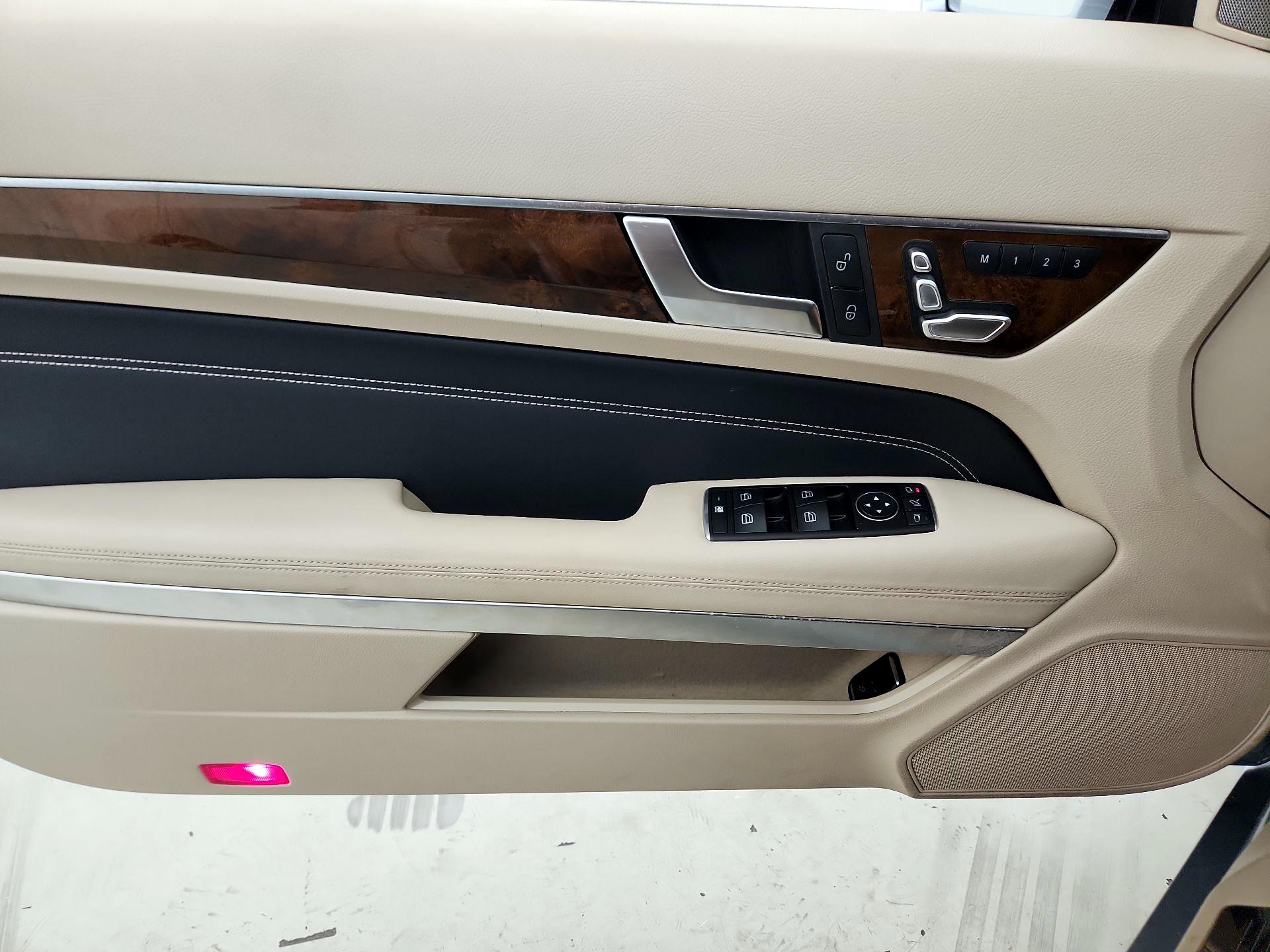 Thumbnail: 2016 Mercedes-Benz E-Class - 12