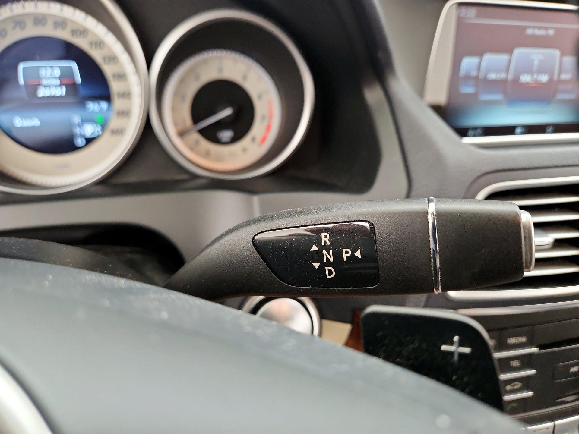 Thumbnail: 2016 Mercedes-Benz E-Class - 17