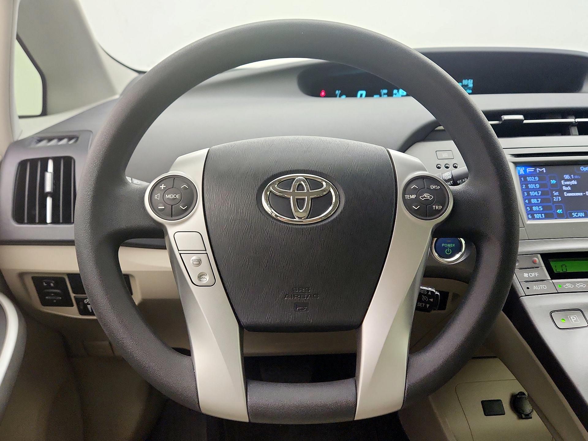 Thumbnail: 2015 Toyota Prius - 10