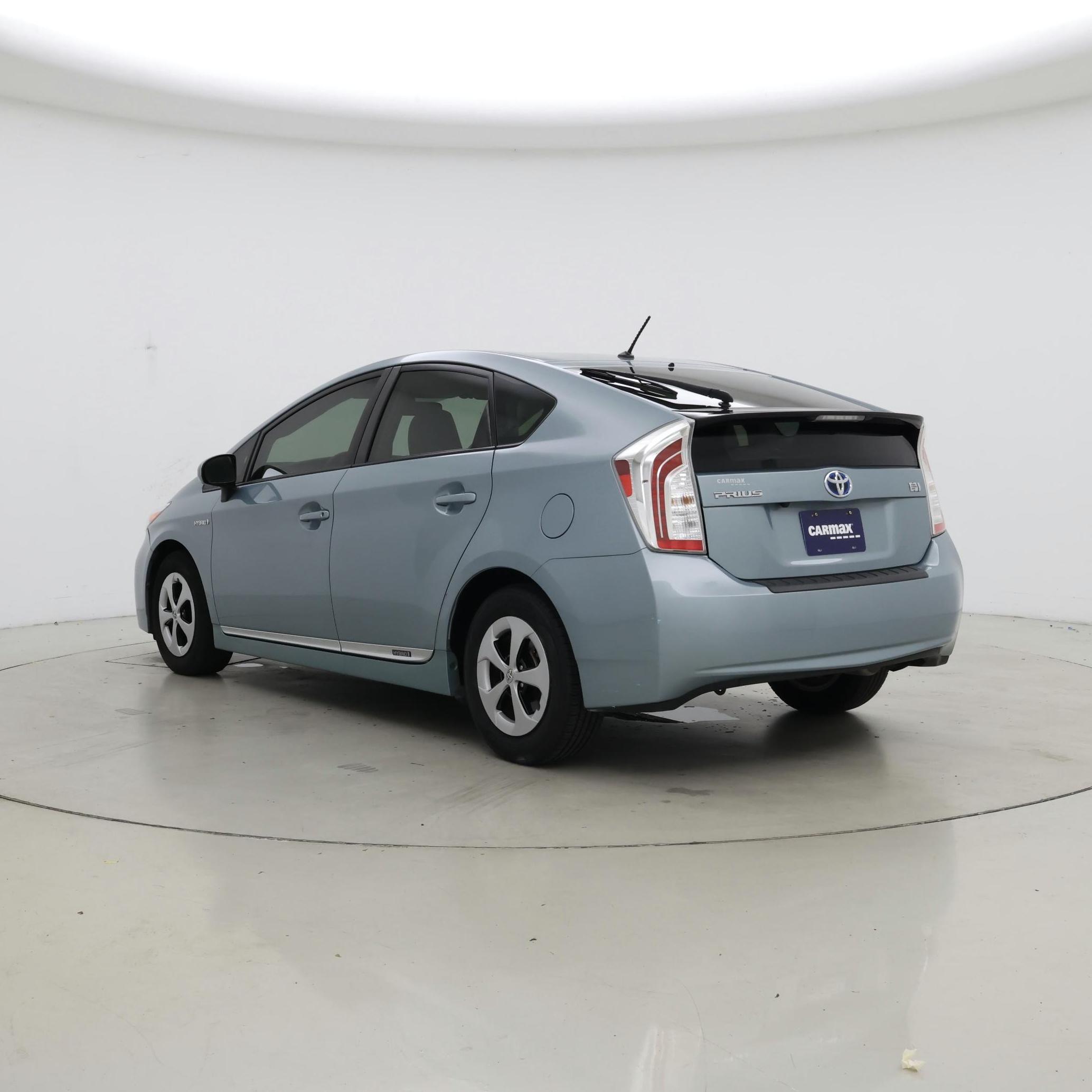 Thumbnail: 2015 Toyota Prius - 2