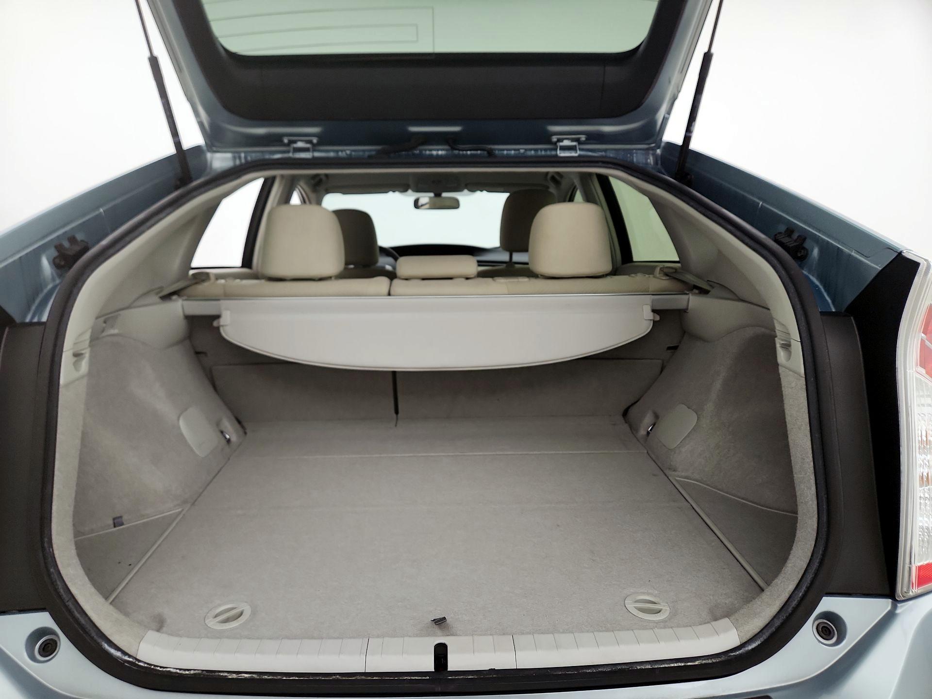 Thumbnail: 2015 Toyota Prius - 20