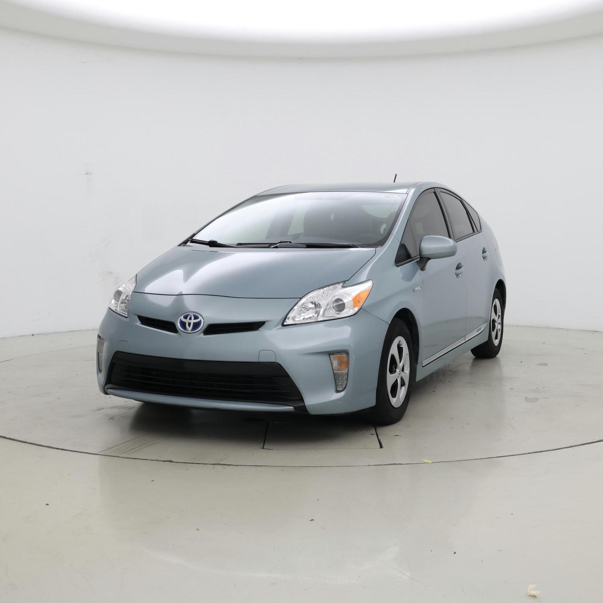 Thumbnail: 2015 Toyota Prius - 4