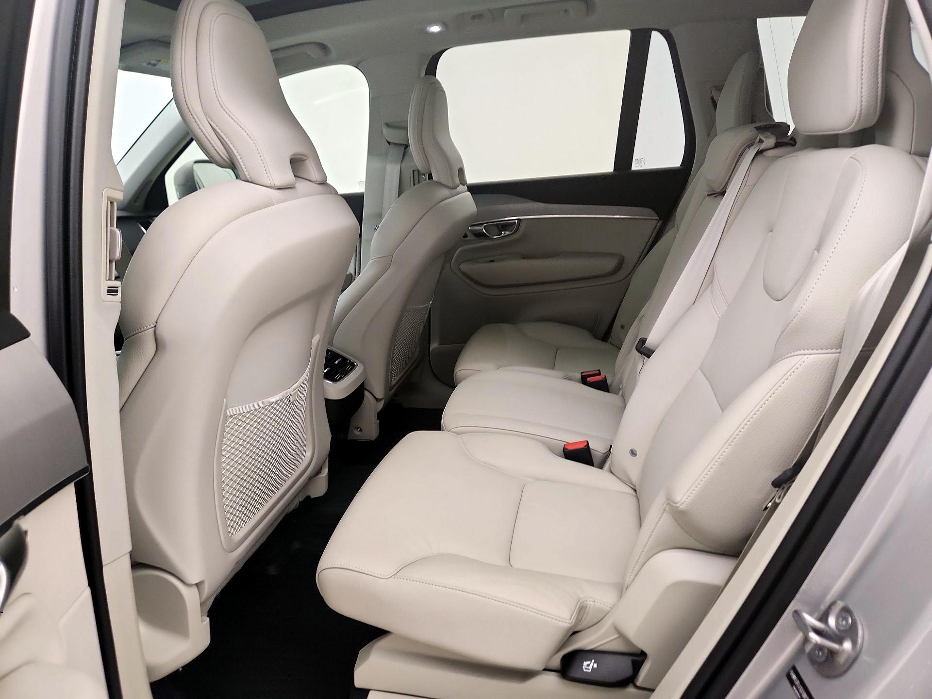 Thumbnail: 2025 Volvo XC90 - 20