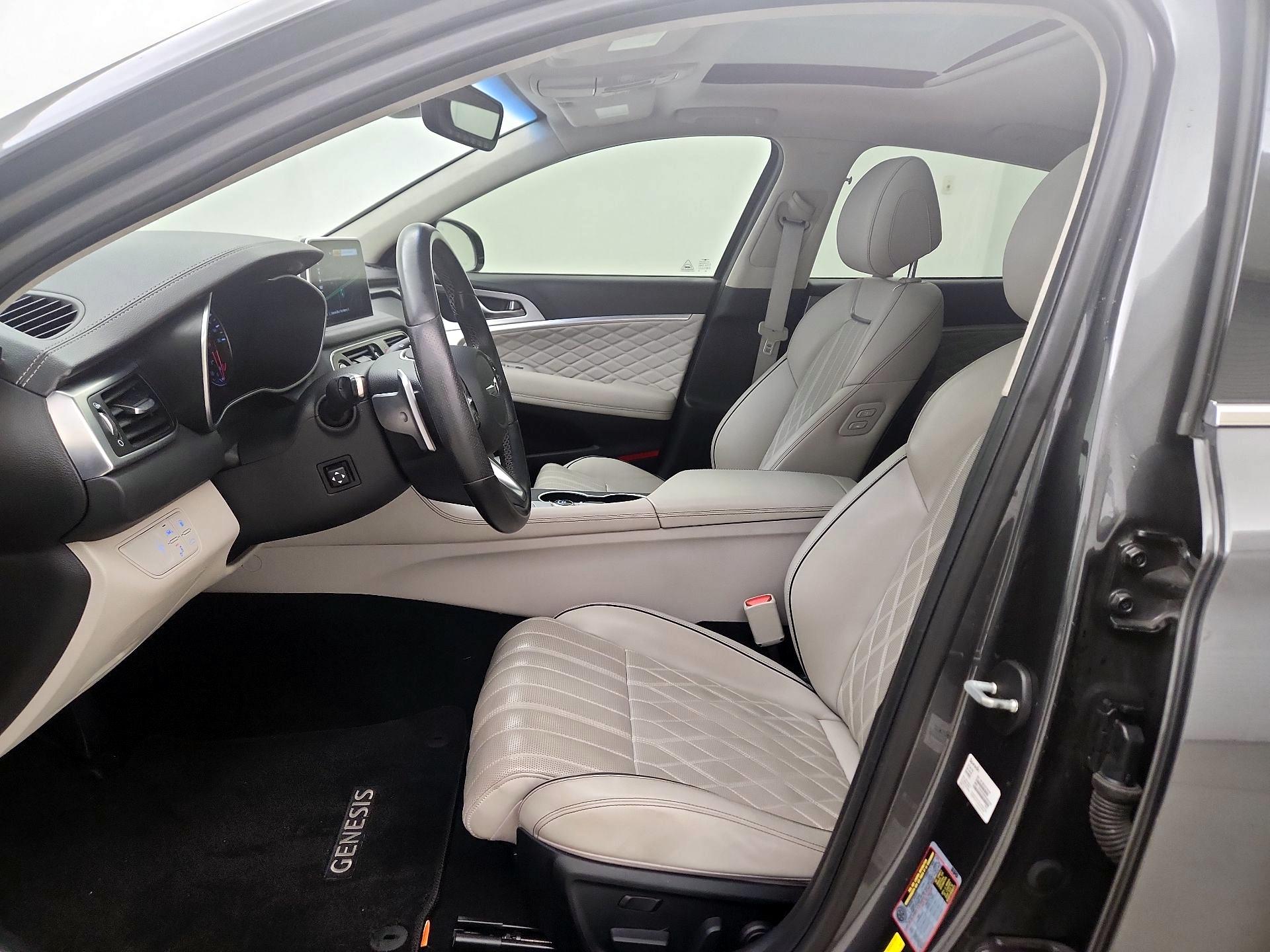 Thumbnail: 2019 Genesis G70 - 11