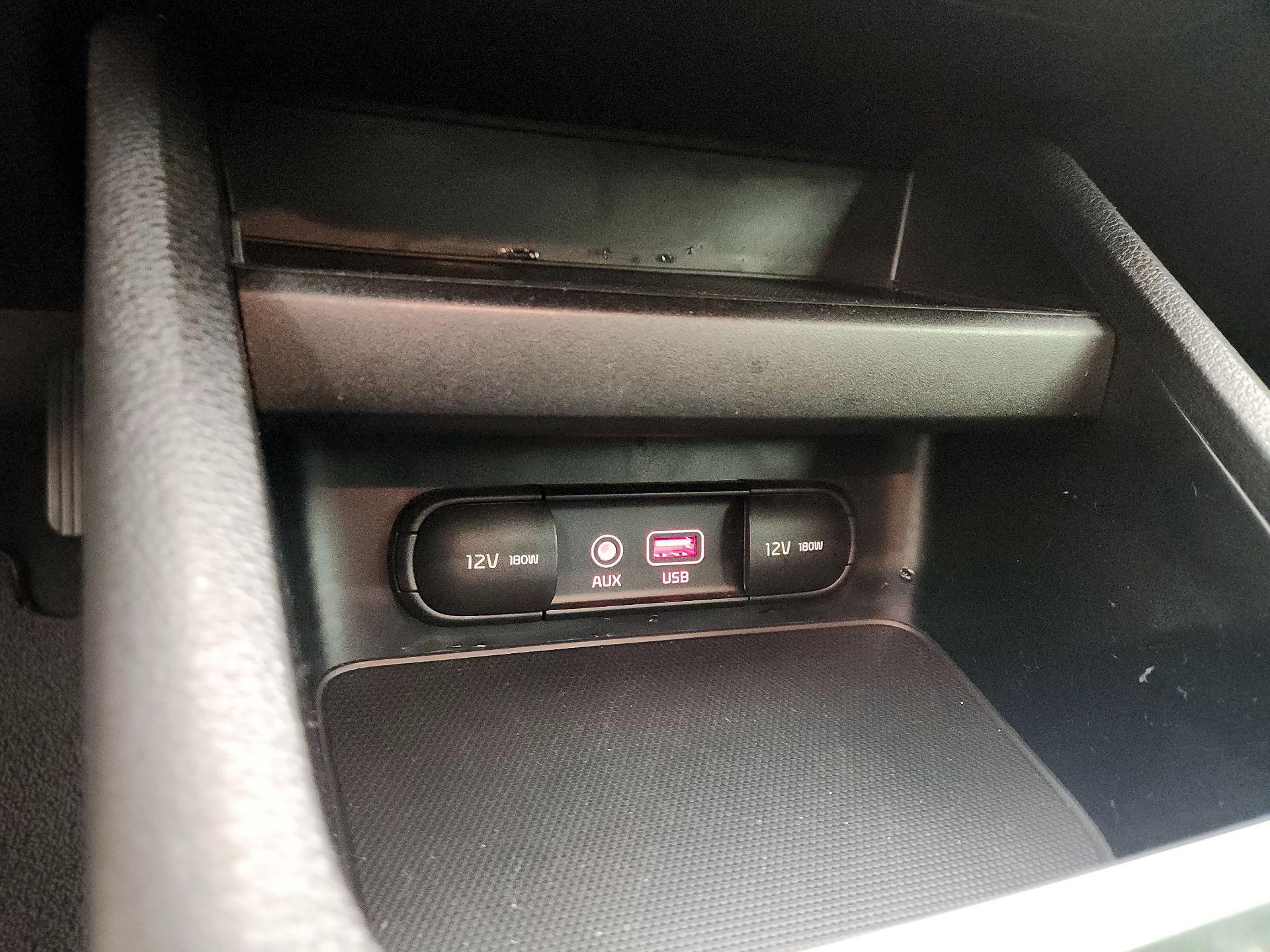 Thumbnail: 2019 Kia Forte - 16