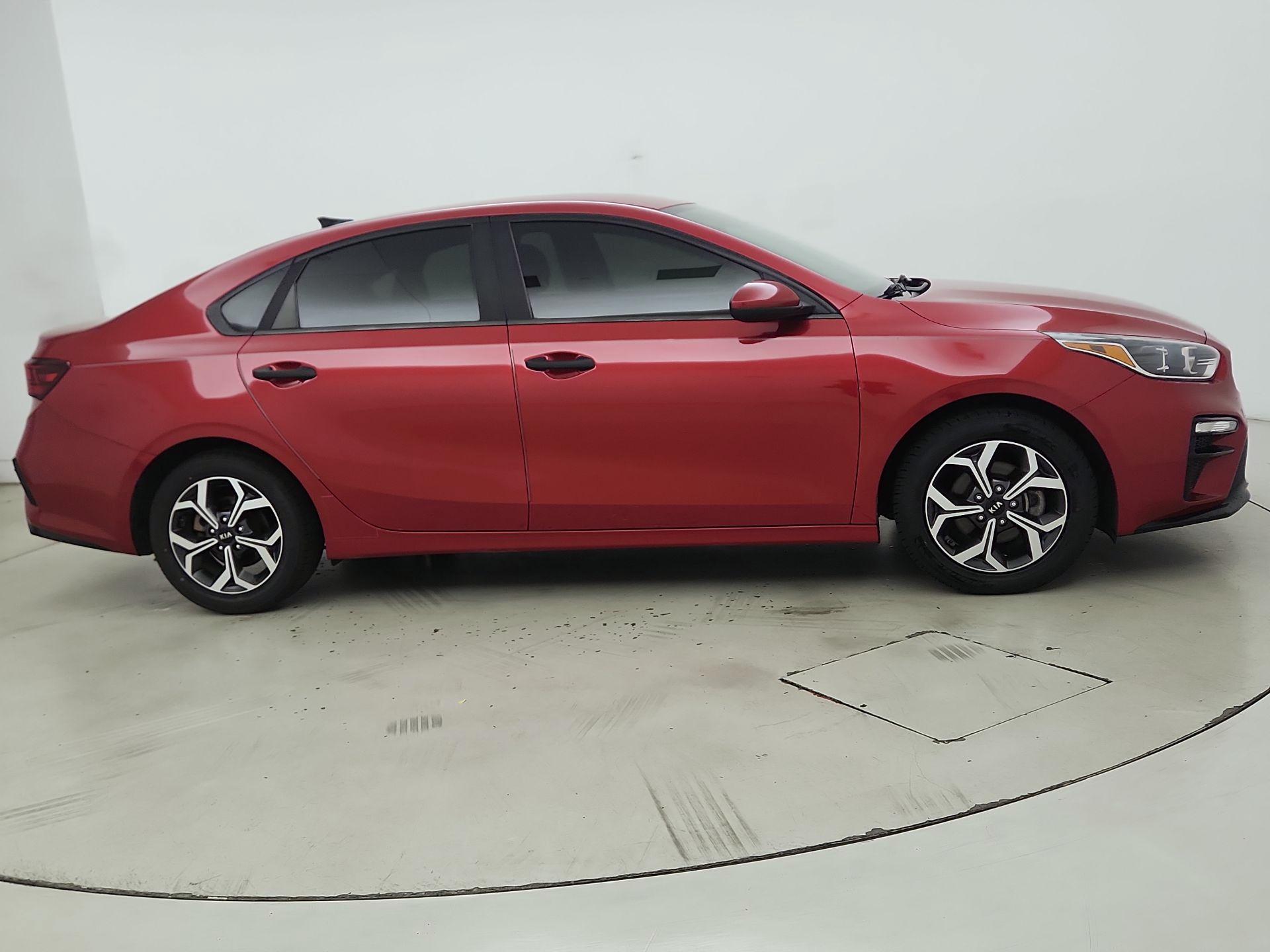 Thumbnail: 2019 Kia Forte - 4