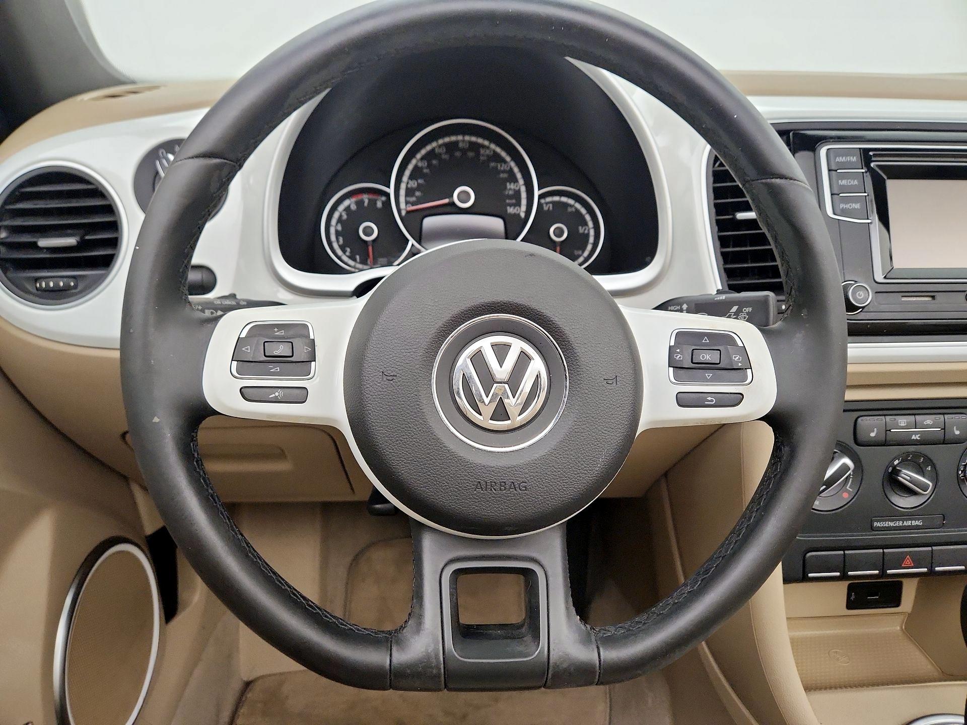 Thumbnail: 2016 Volkswagen Beetle - 10