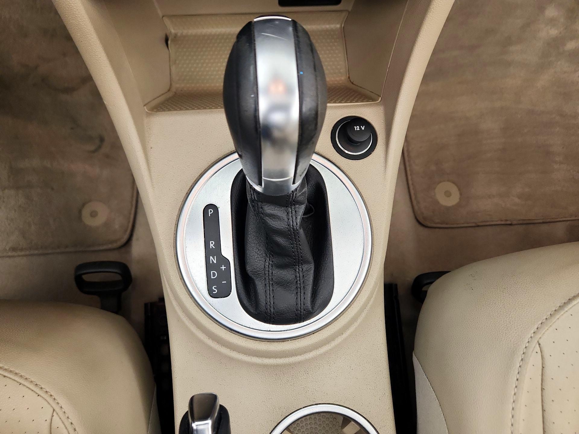 Thumbnail: 2016 Volkswagen Beetle - 16
