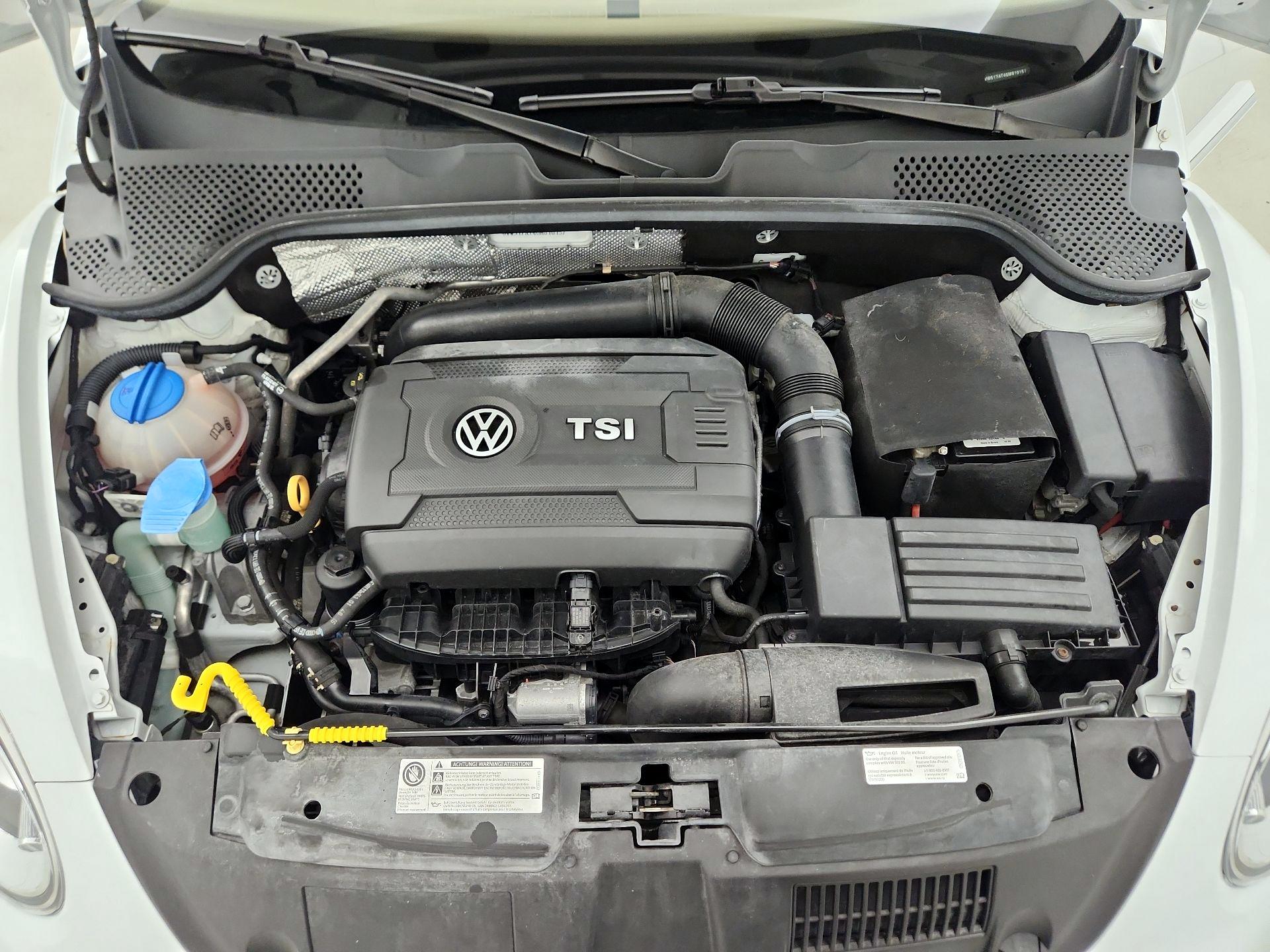 Thumbnail: 2016 Volkswagen Beetle - 20
